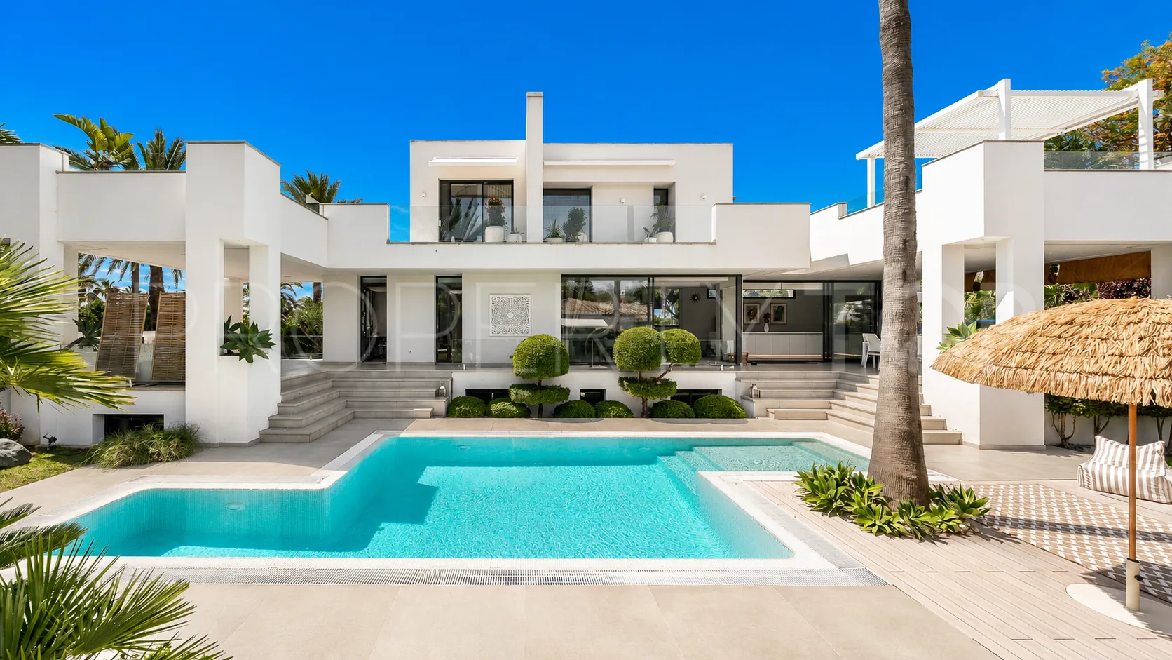 For sale house in Marbesa