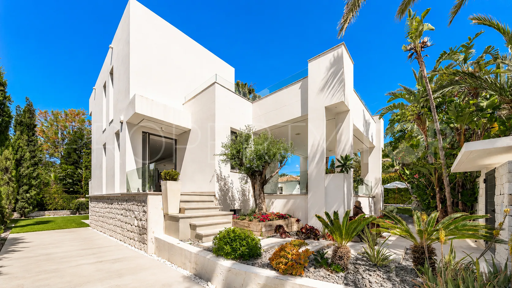 For sale house in Marbesa