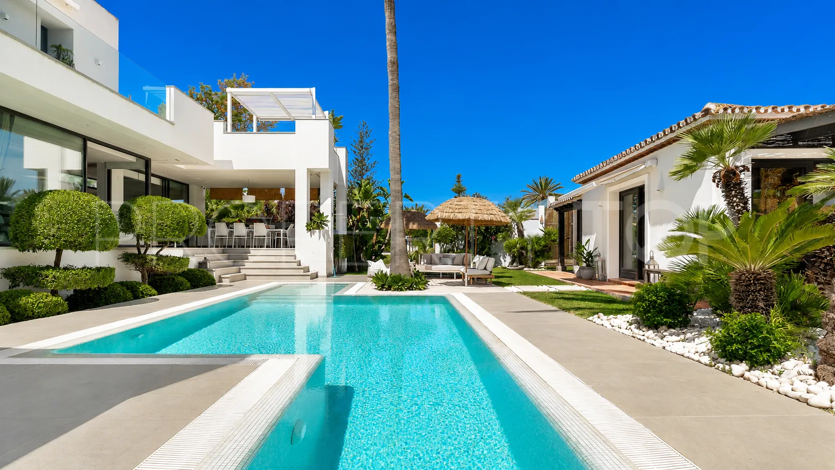 For sale house in Marbesa