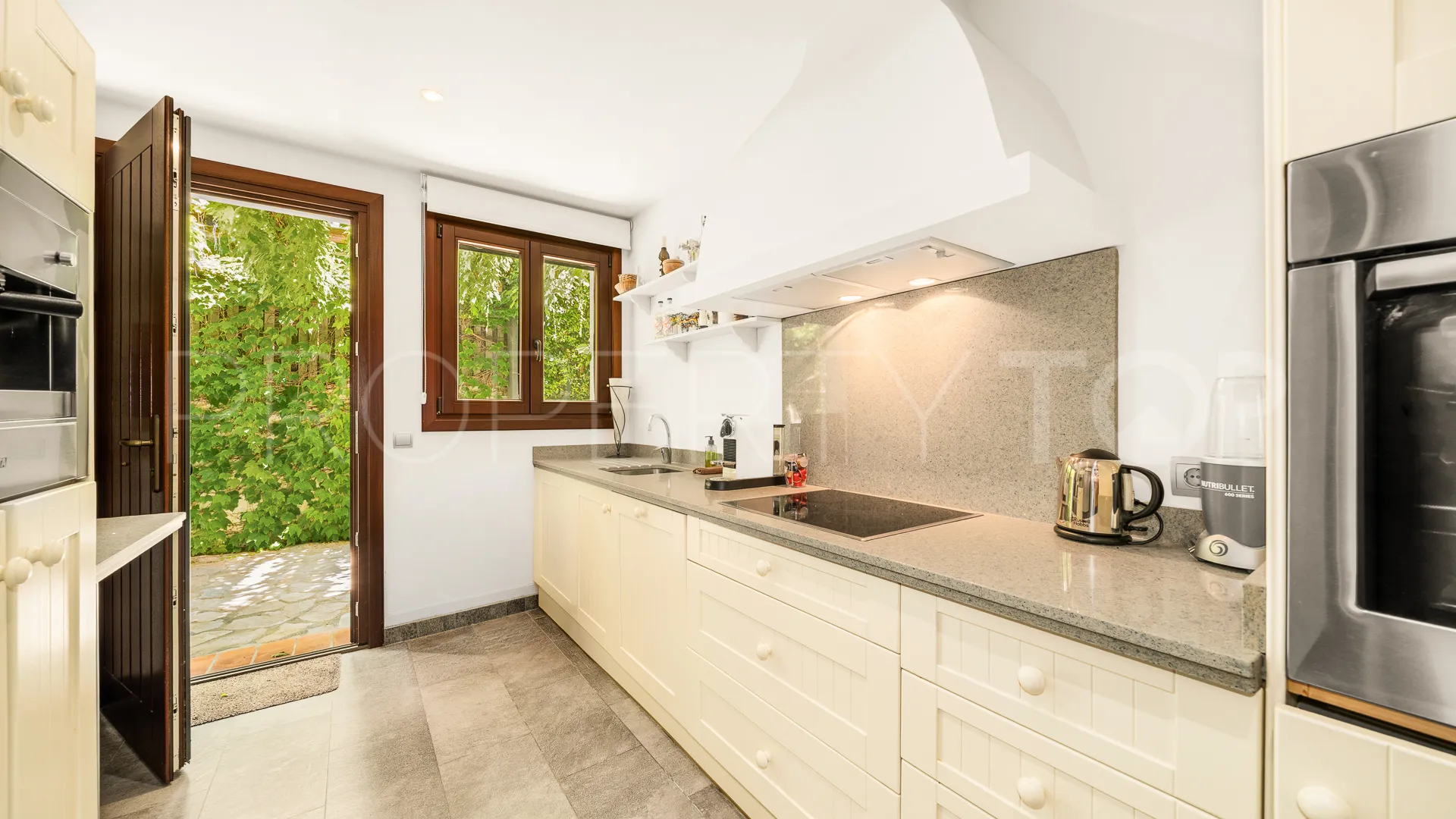 For sale house in Marbesa