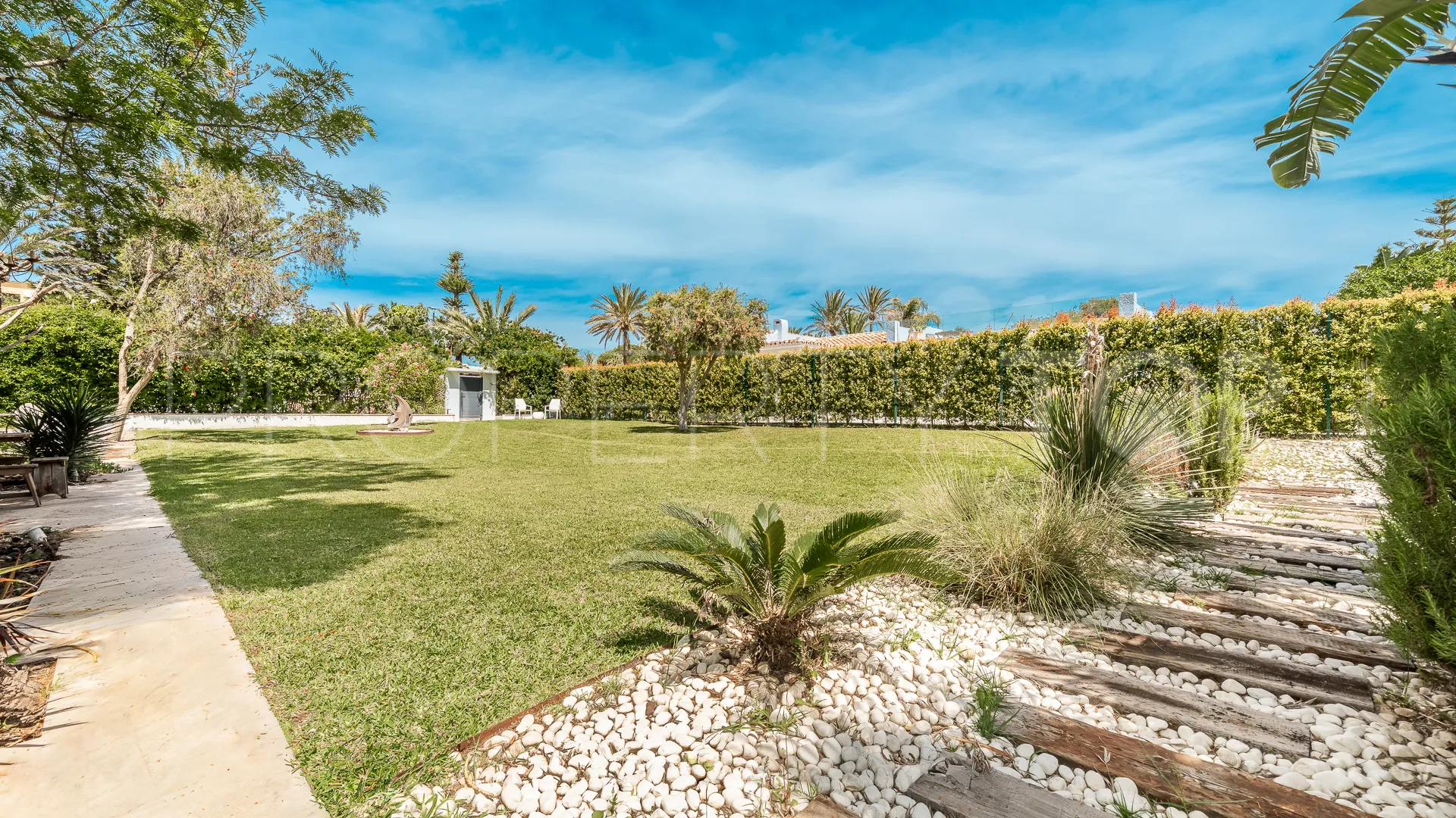 Casa en venta de 6 dormitorios en Marbesa