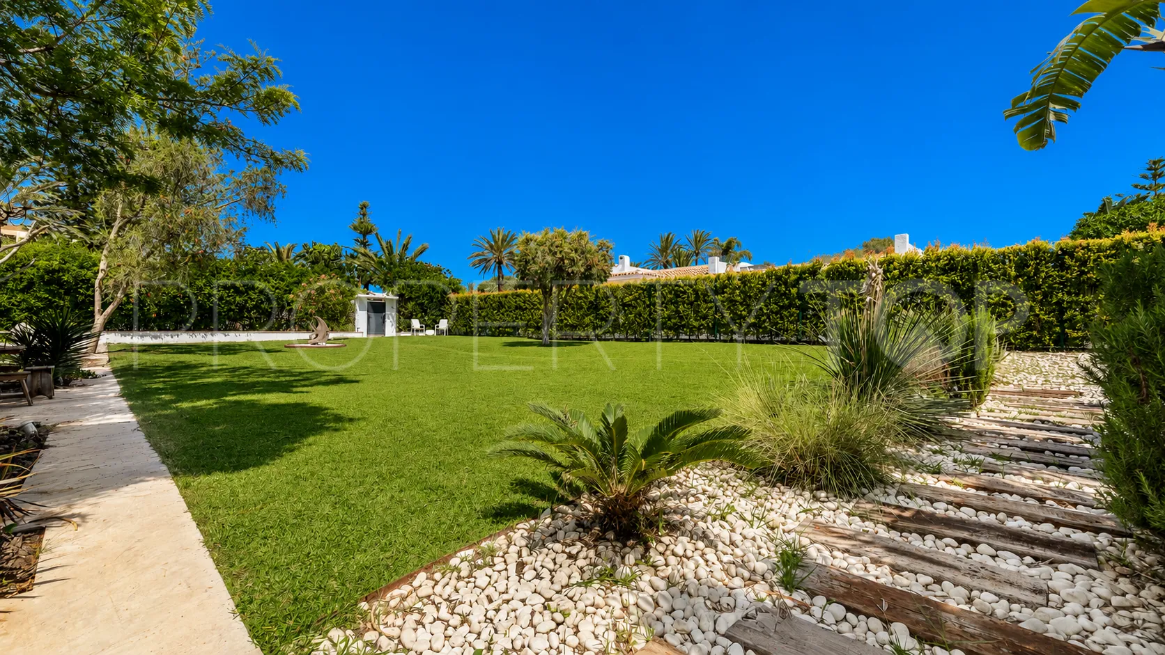 For sale house in Marbesa