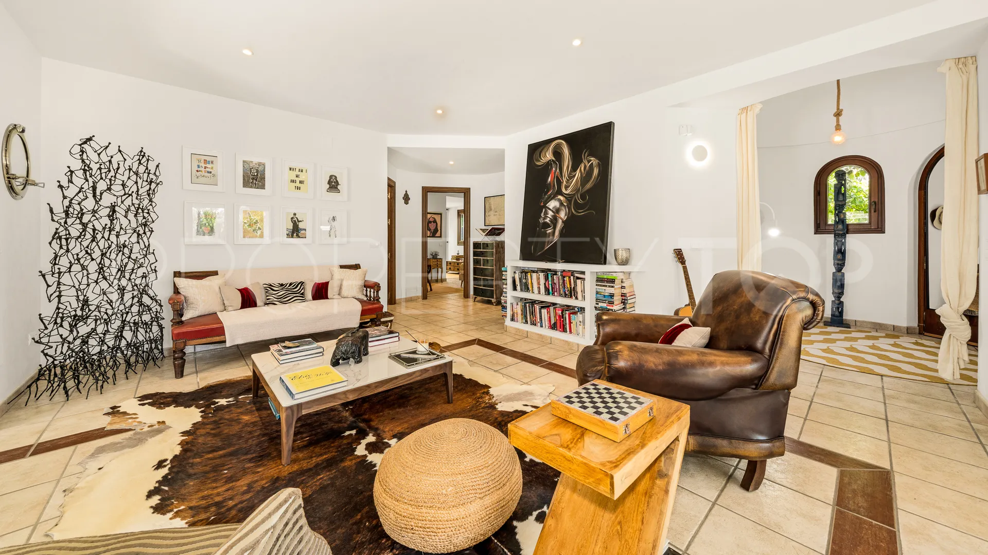 For sale house in Marbesa