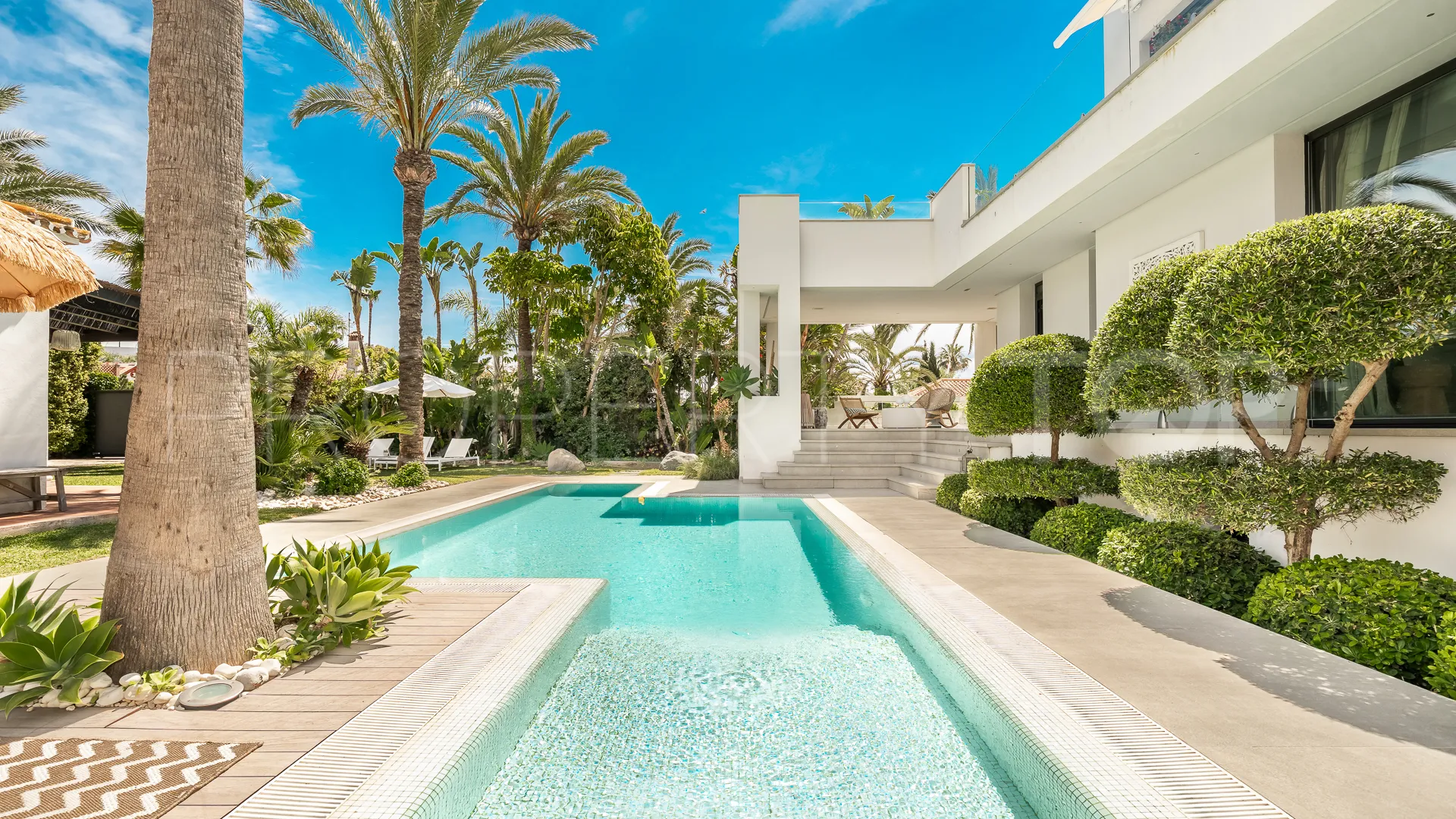 Casa en venta de 6 dormitorios en Marbesa