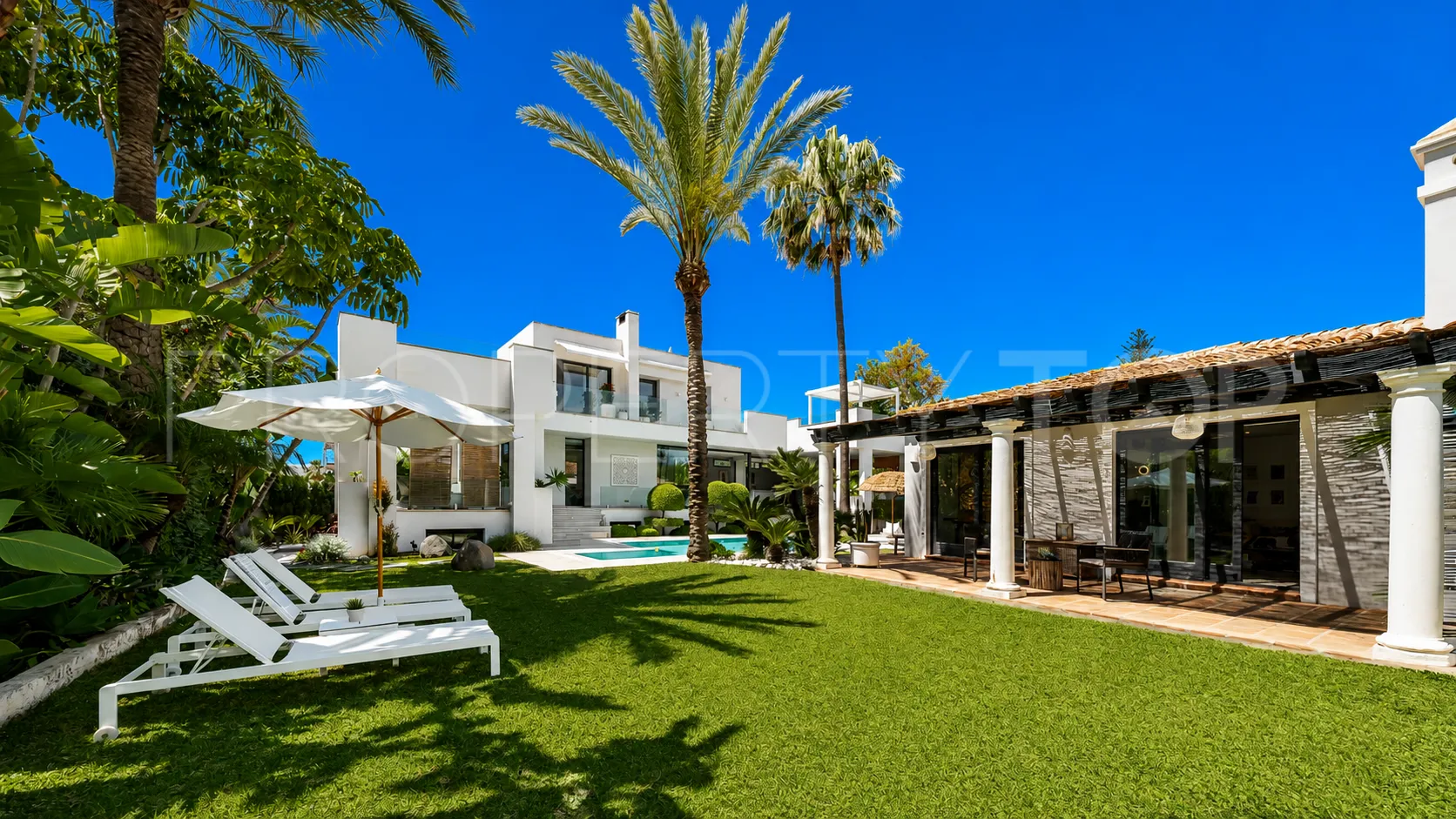 For sale house in Marbesa