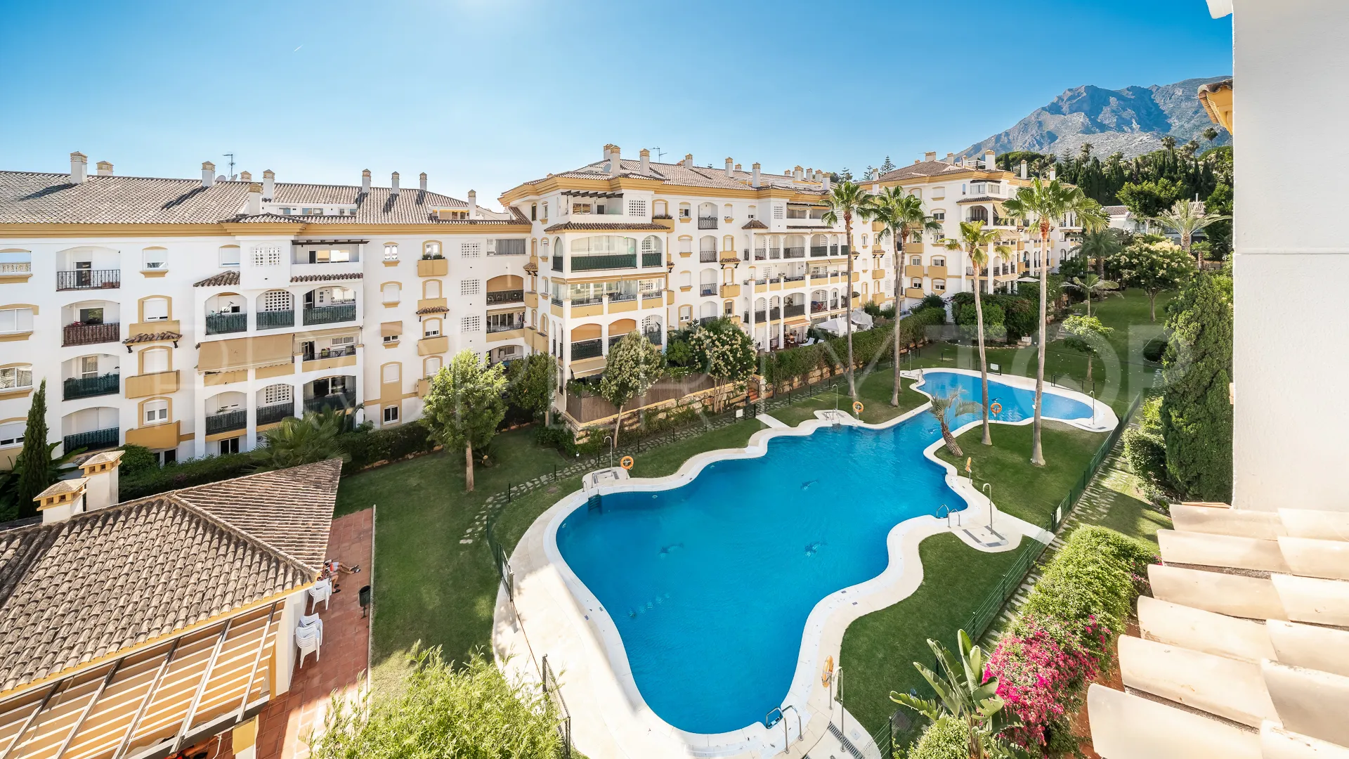Ático en venta de 4 dormitorios en Marbella Golden Mile