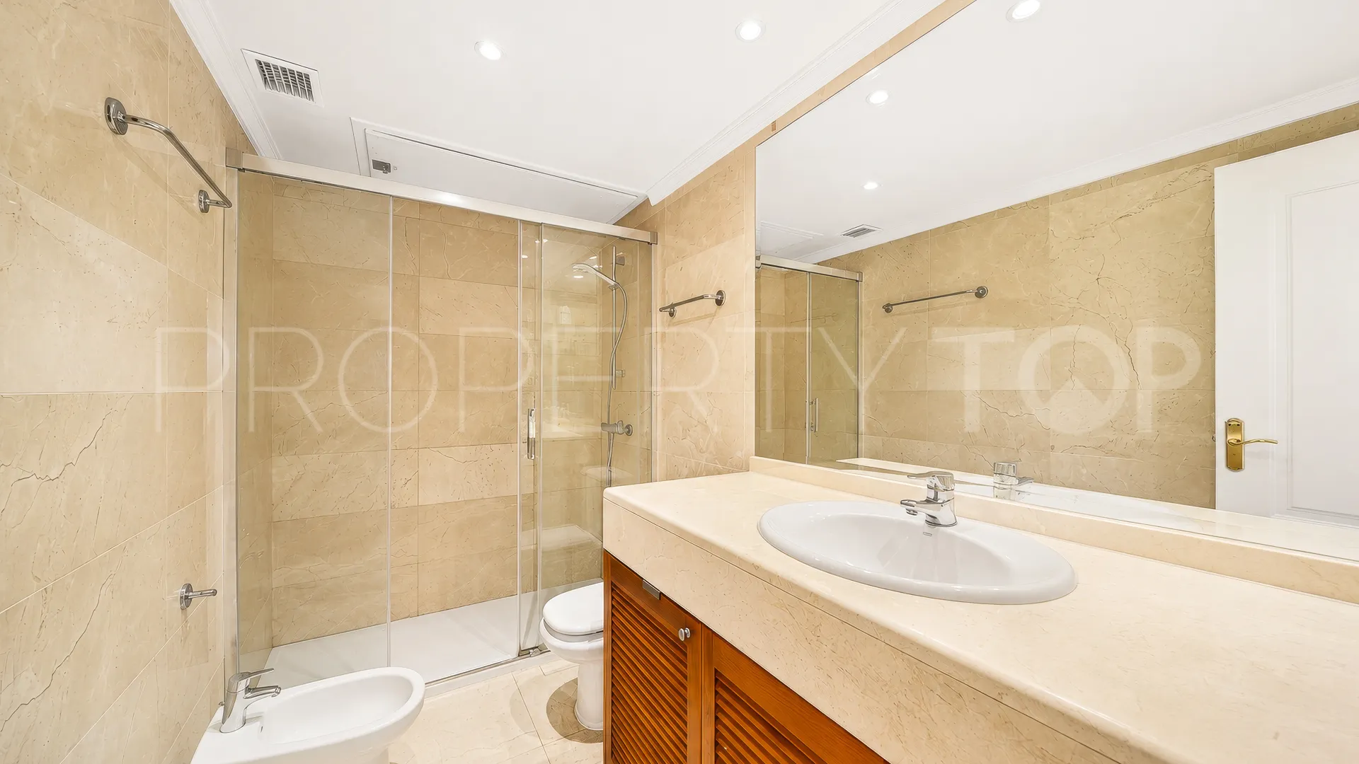 Ático en venta de 4 dormitorios en Marbella Golden Mile