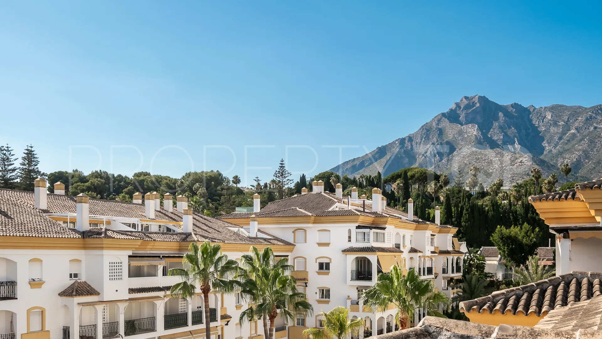 Ático en venta de 4 dormitorios en Marbella Golden Mile