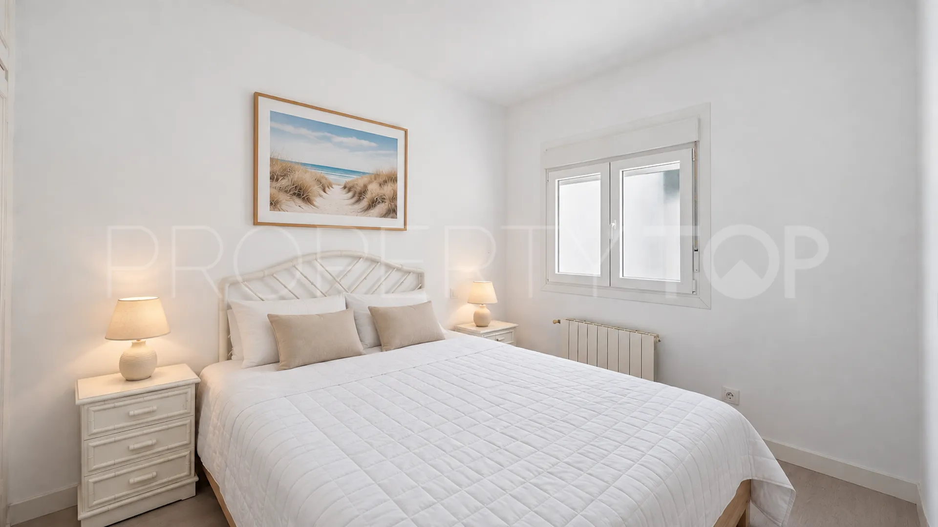 For sale 2 bedrooms town house in Los Altos de los Monteros