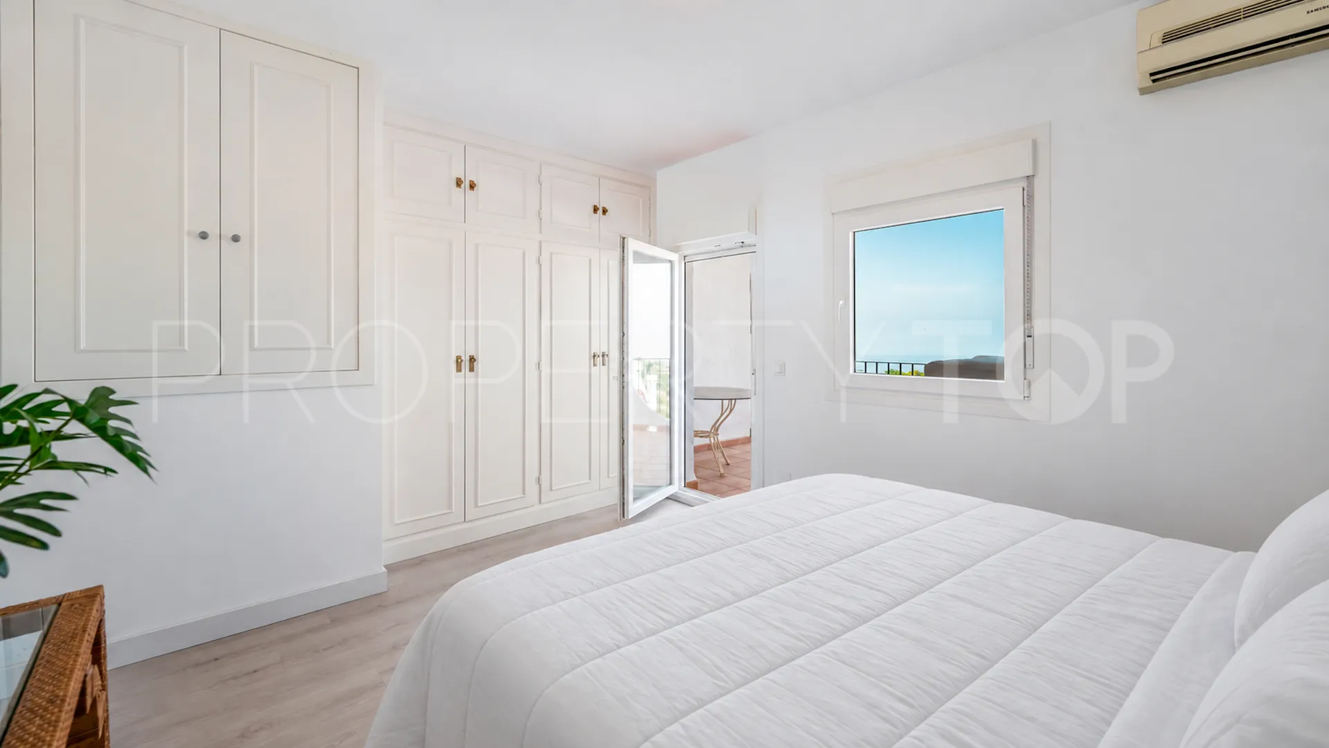 For sale 2 bedrooms town house in Los Altos de los Monteros
