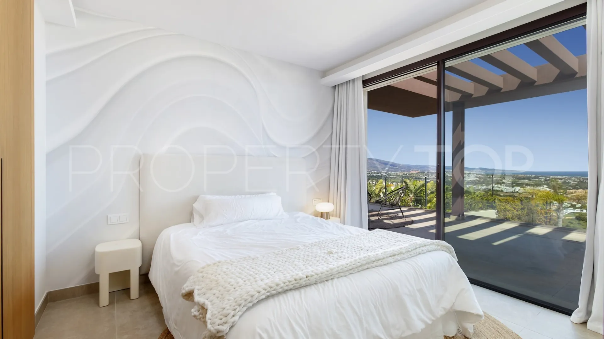 Se vende villa en Paraiso Alto