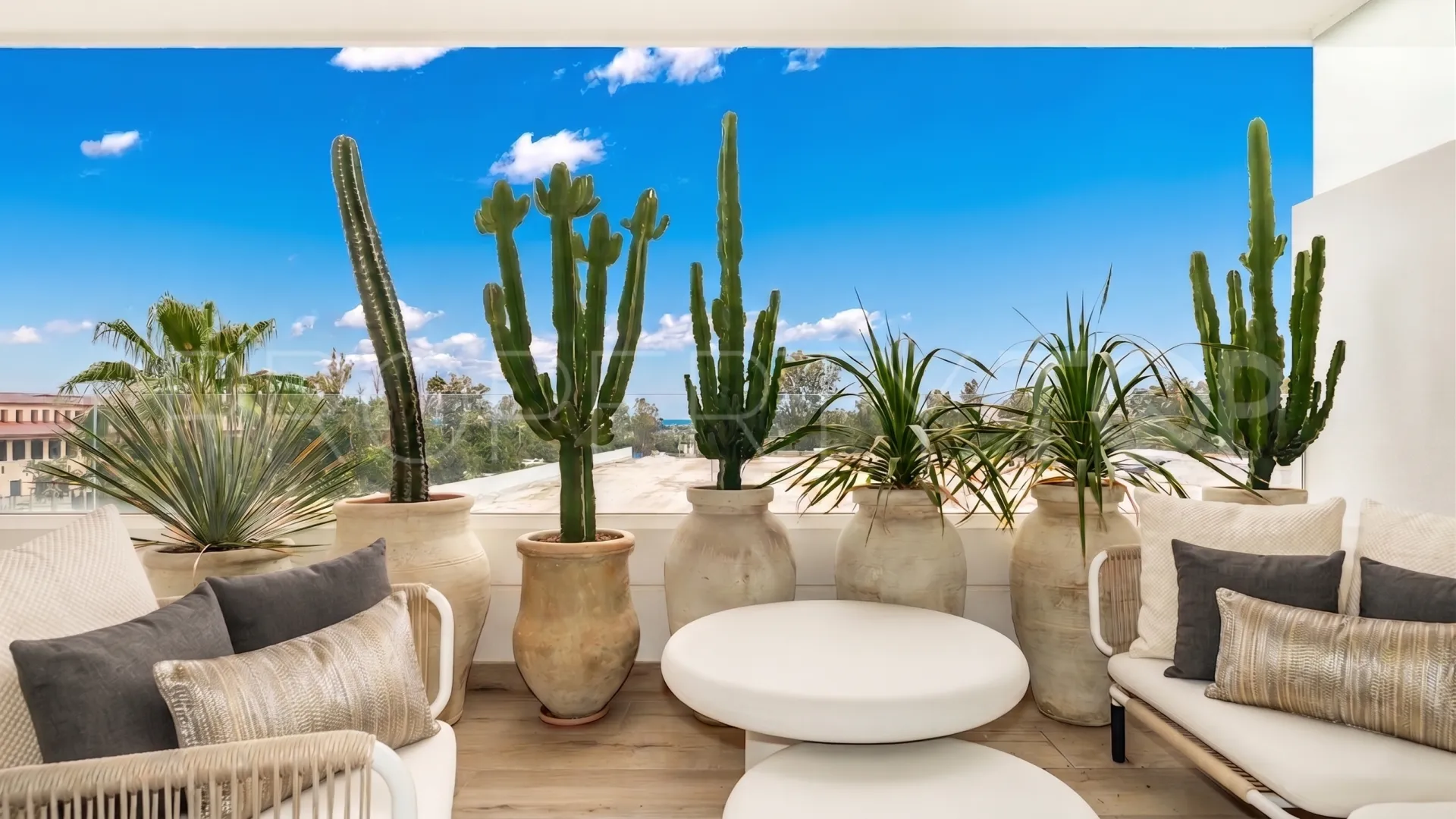 For sale apartment with 3 bedrooms in Las Brisas