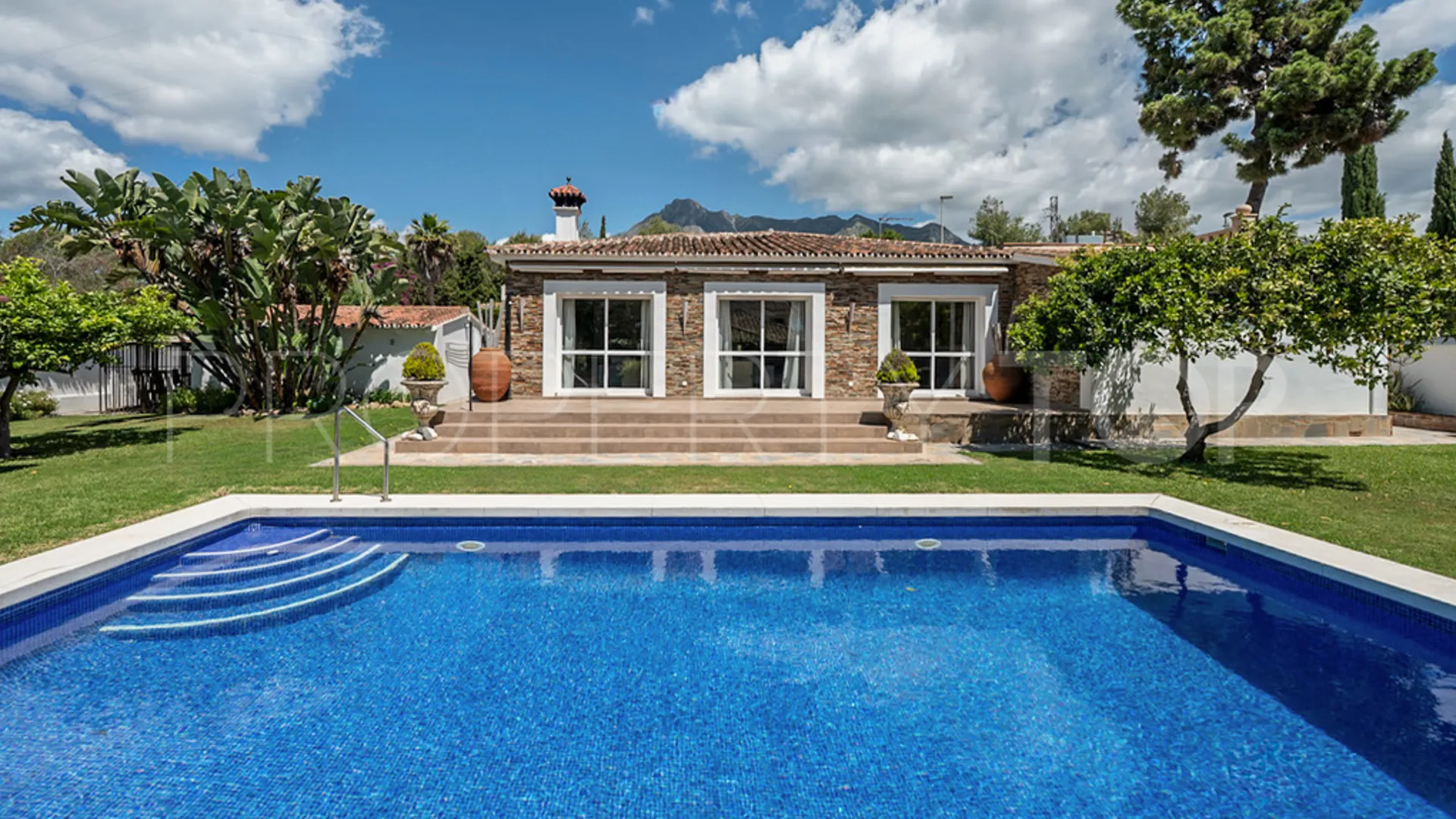 Comprar villa en Golden Mile