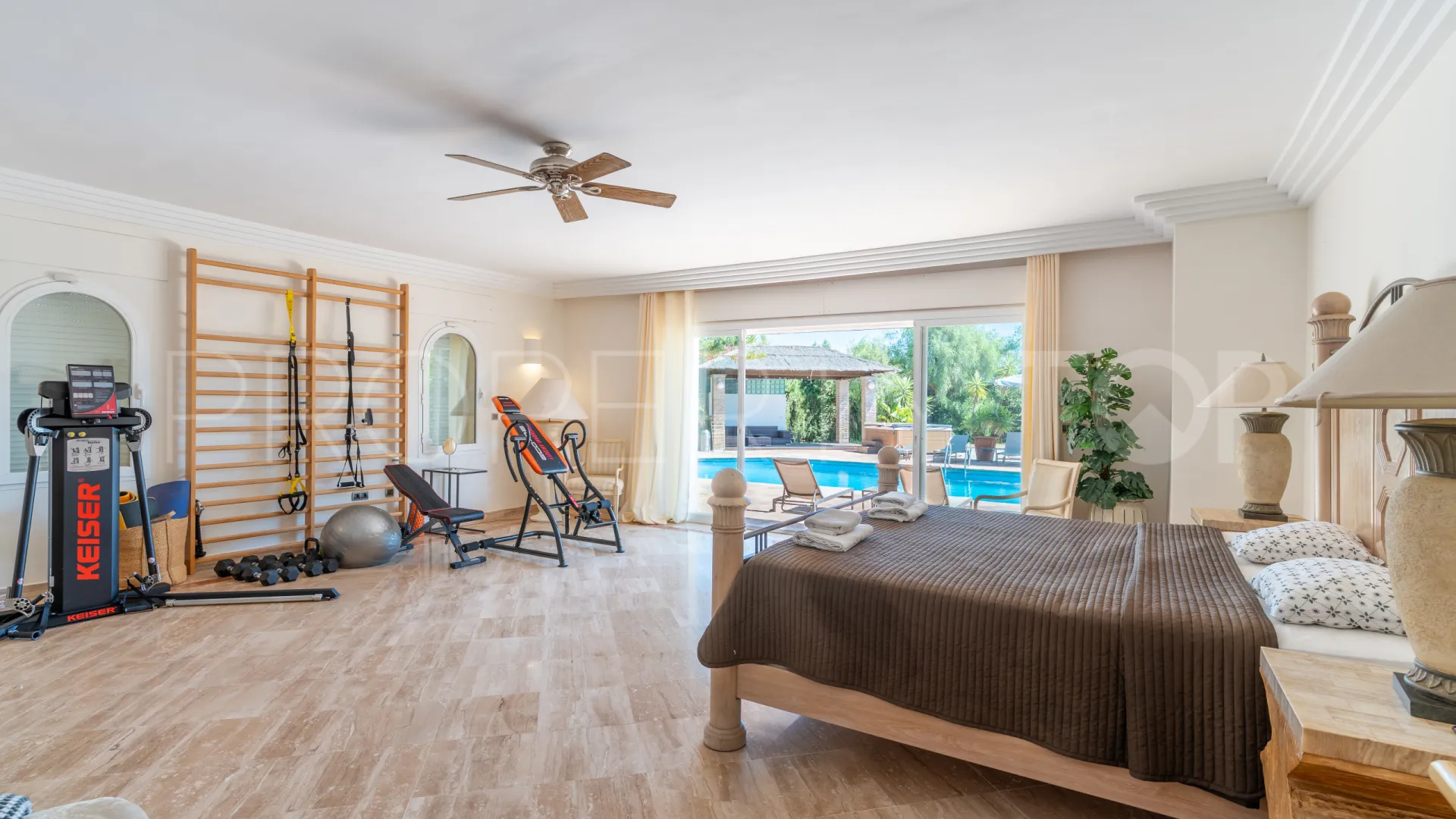 For sale Los Arqueros villa with 5 bedrooms