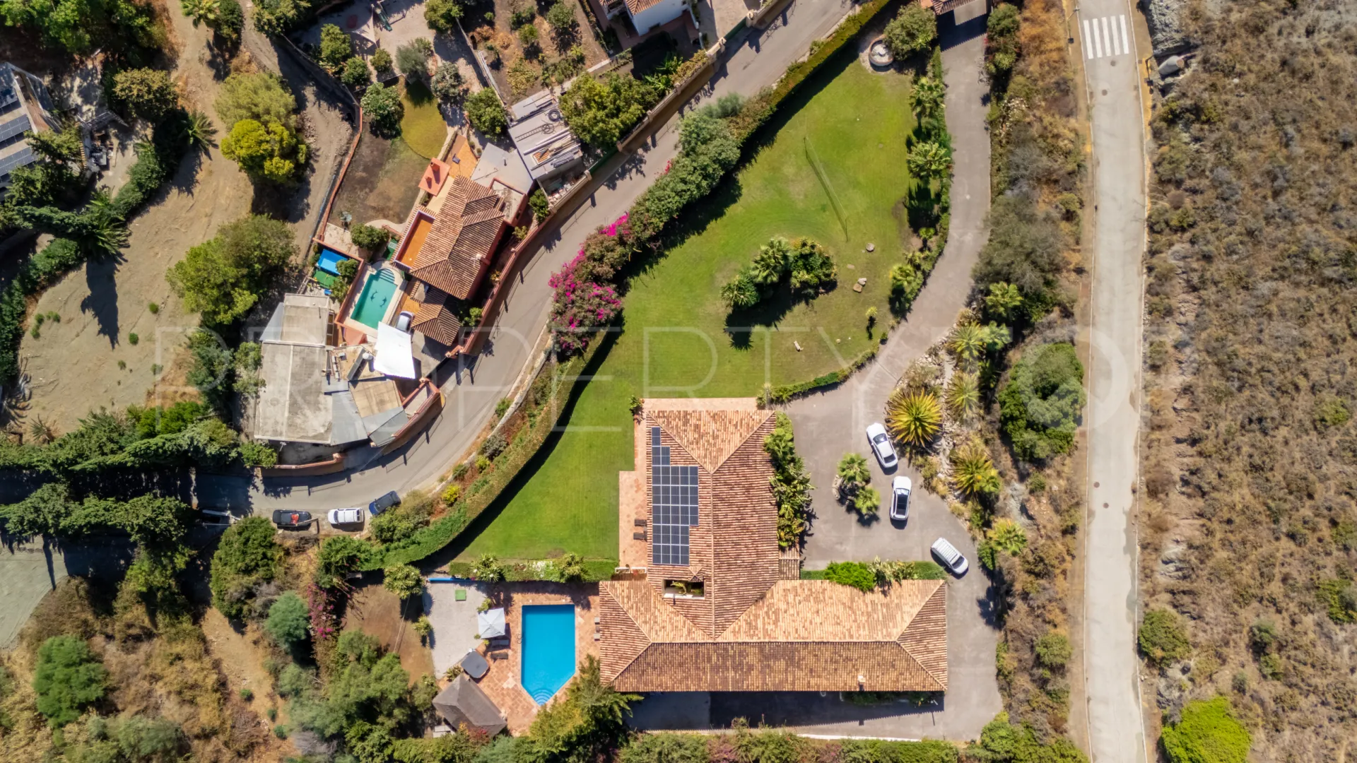 For sale Los Arqueros villa with 5 bedrooms
