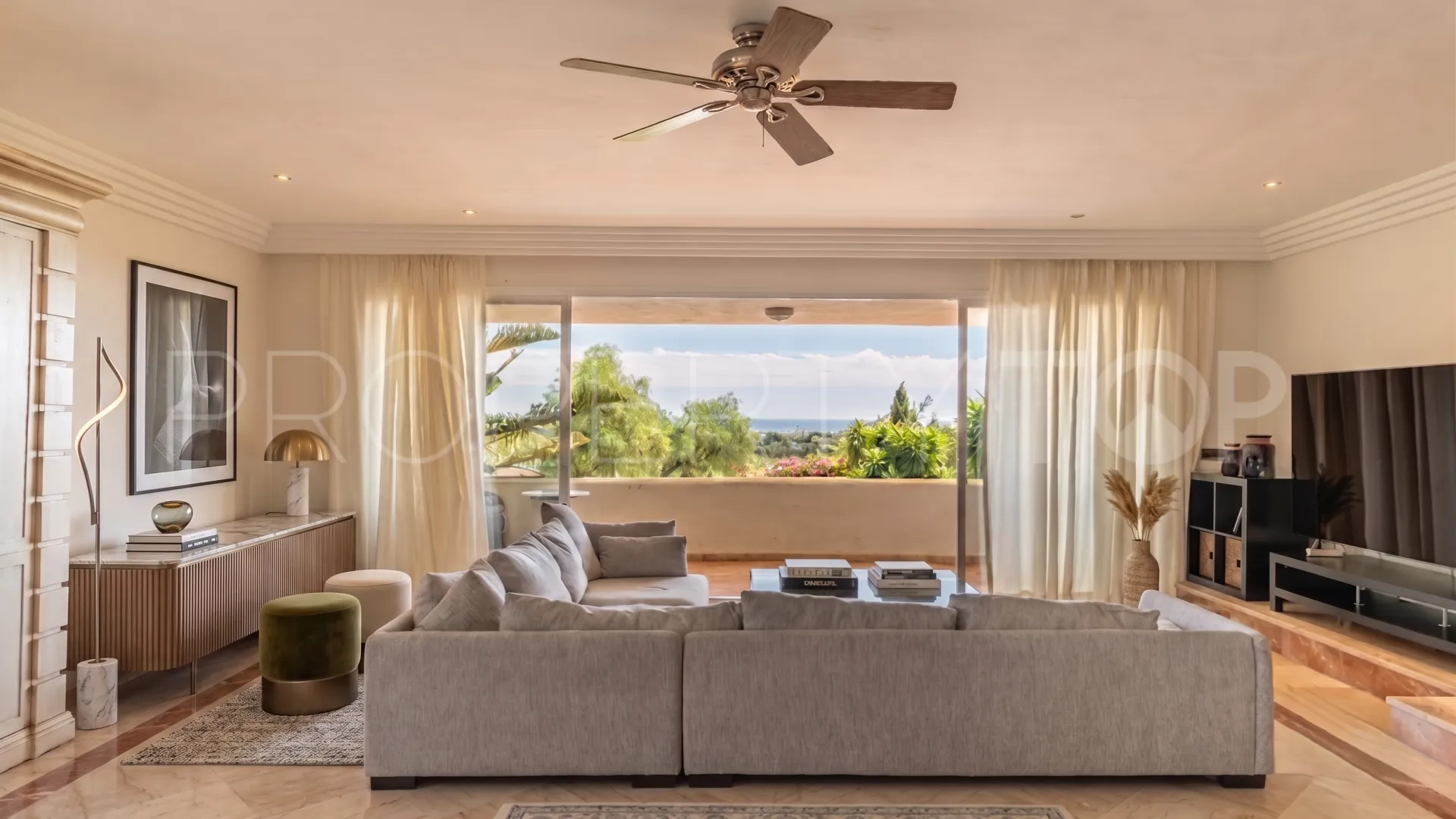 For sale Los Arqueros villa with 5 bedrooms