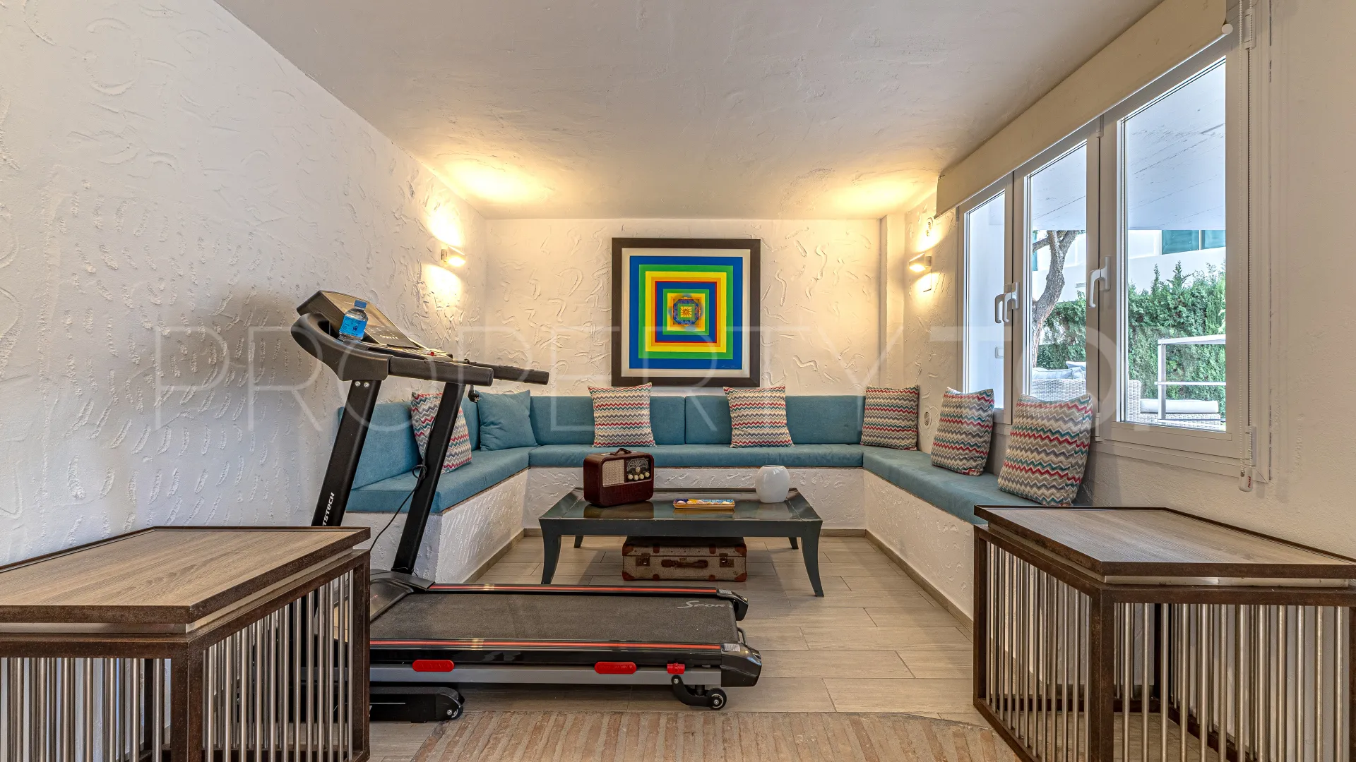 Buy 5 bedrooms house in Las Chapas