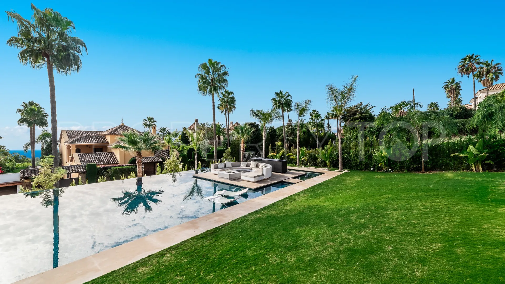 Sierra Blanca 7 bedrooms villa for sale