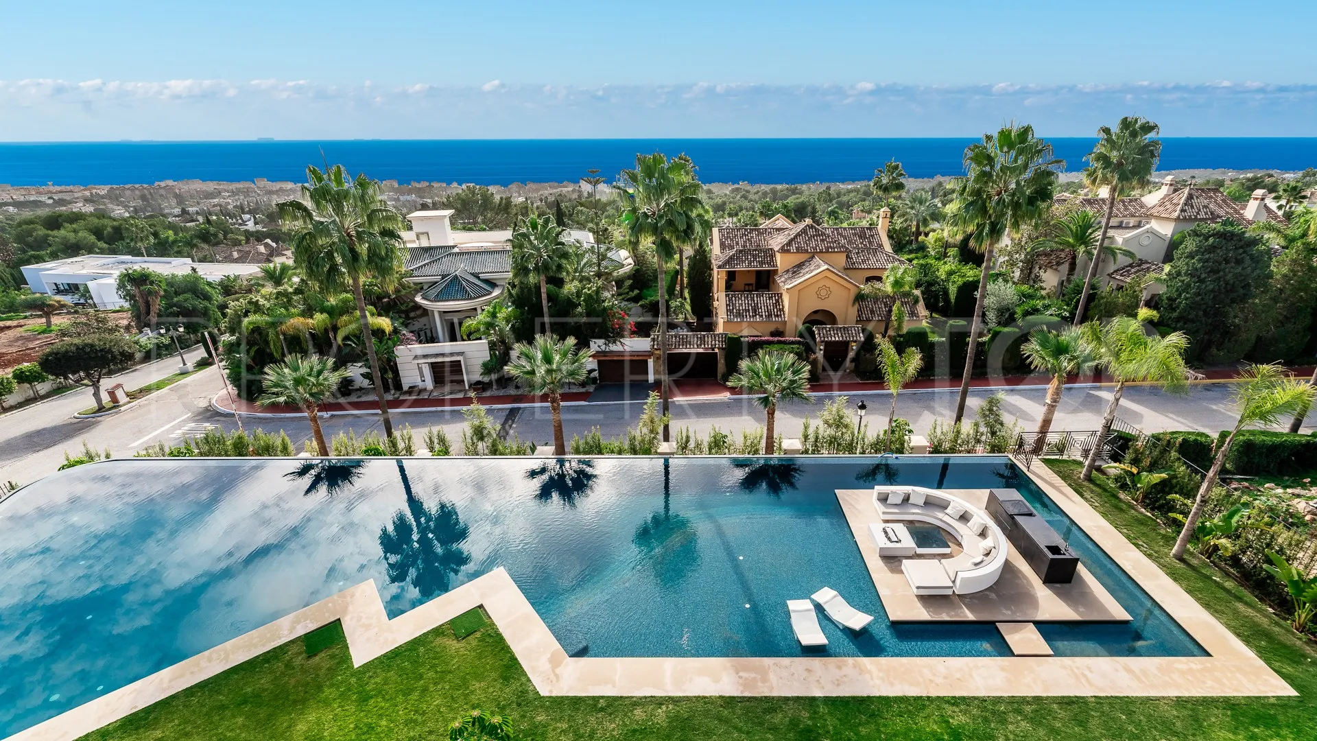 Sierra Blanca 7 bedrooms villa for sale