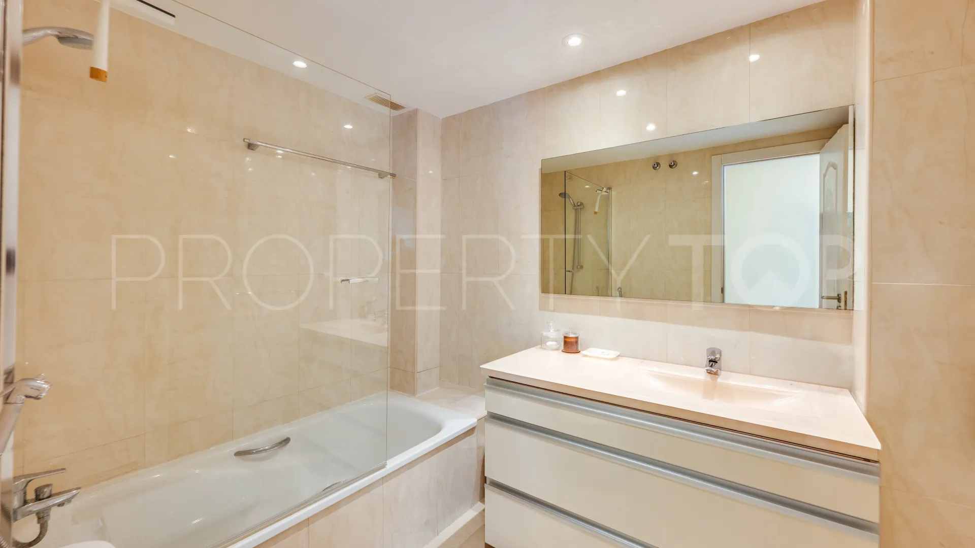 Apartamento en venta en Nagüeles