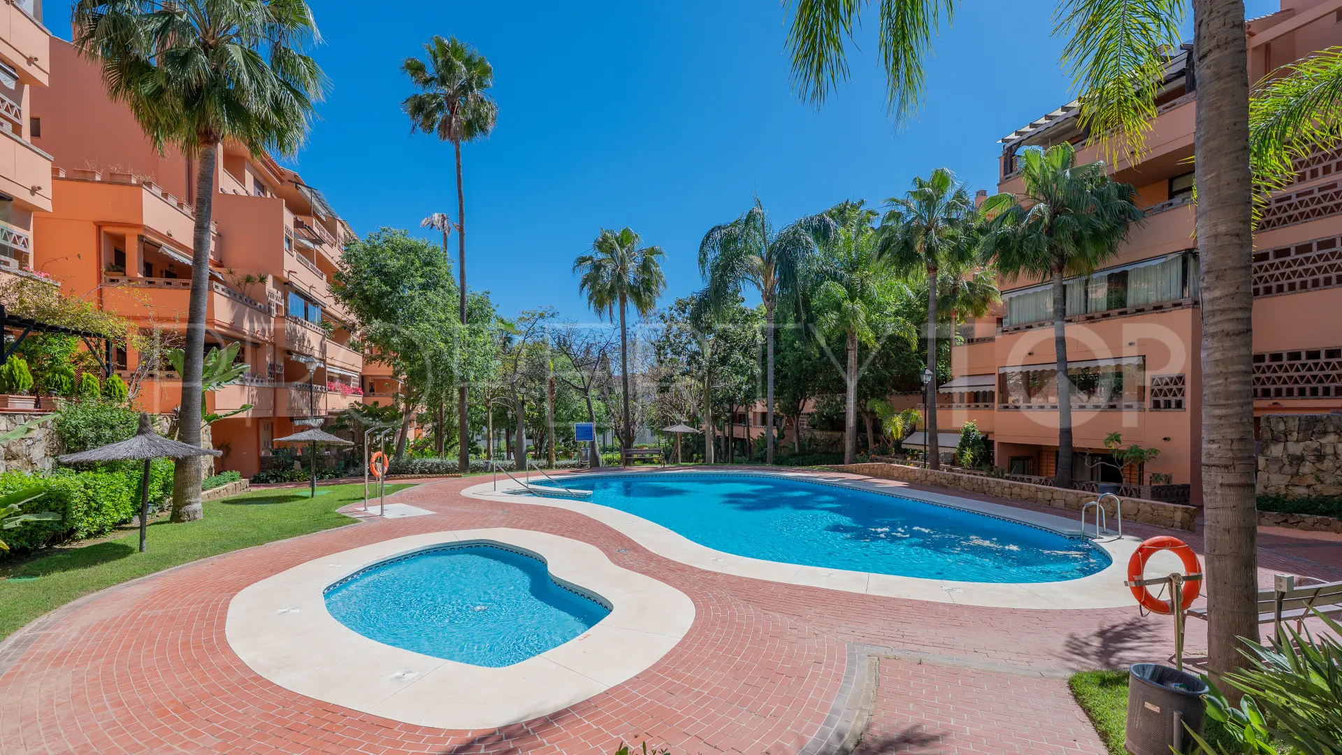 Apartamento en venta en Nagüeles