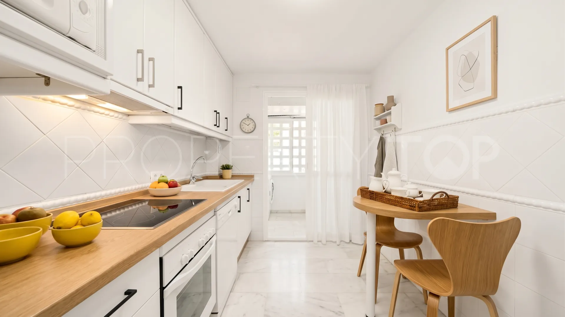 Apartamento en venta en Guadalmina Baja