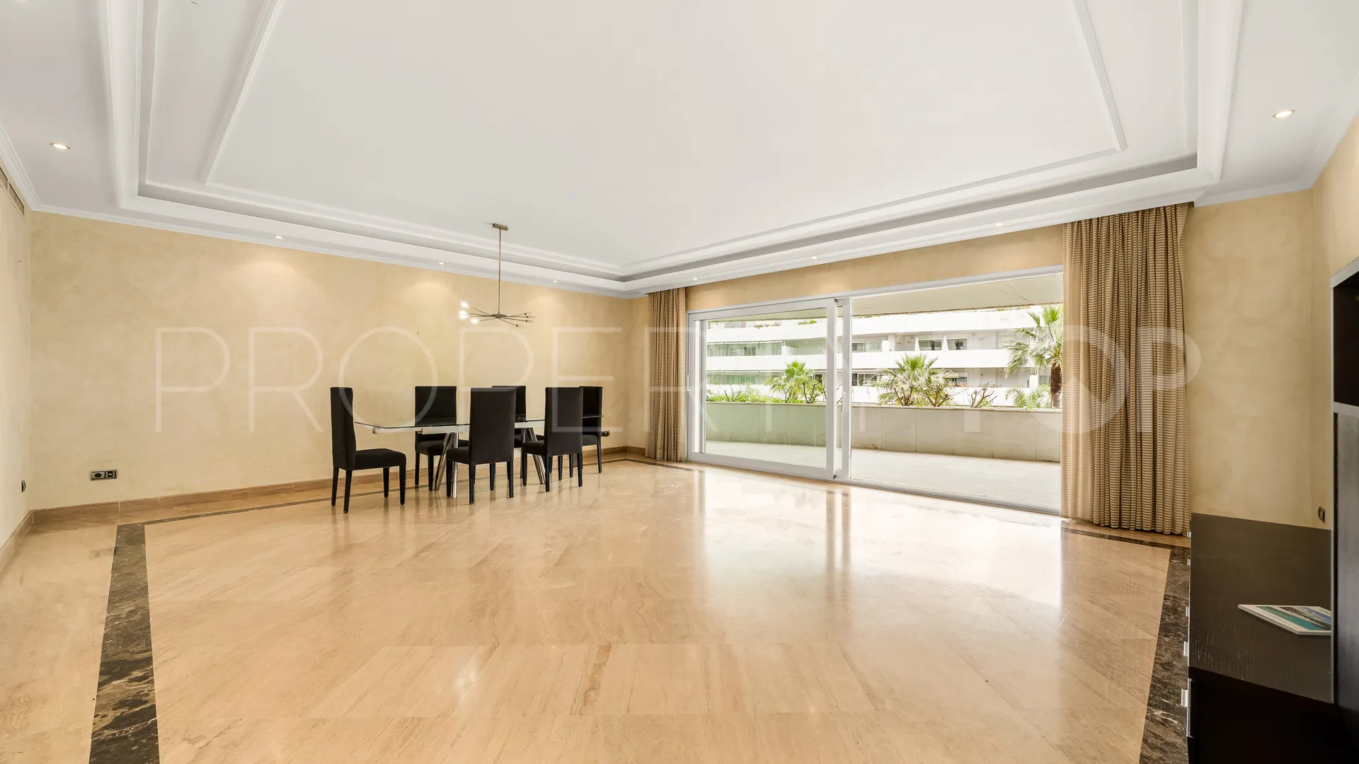 Comprar apartamento en Marbella - Puerto Banus de 2 dormitorios