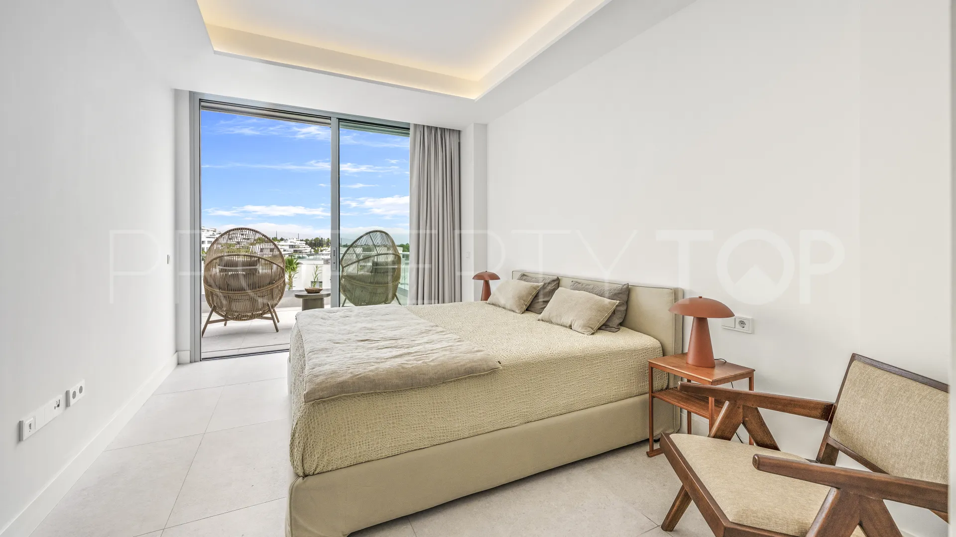 Buy Los Monteros 4 bedrooms penthouse