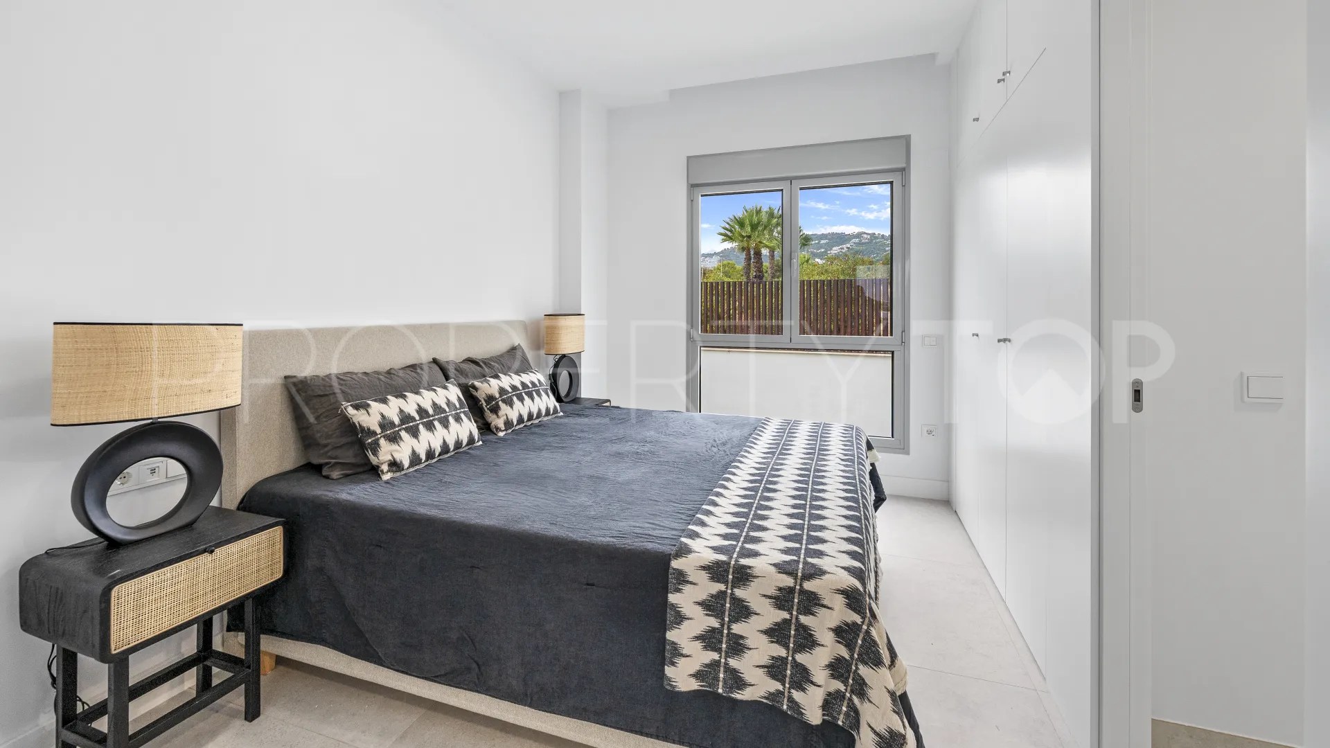 Buy Los Monteros 4 bedrooms penthouse