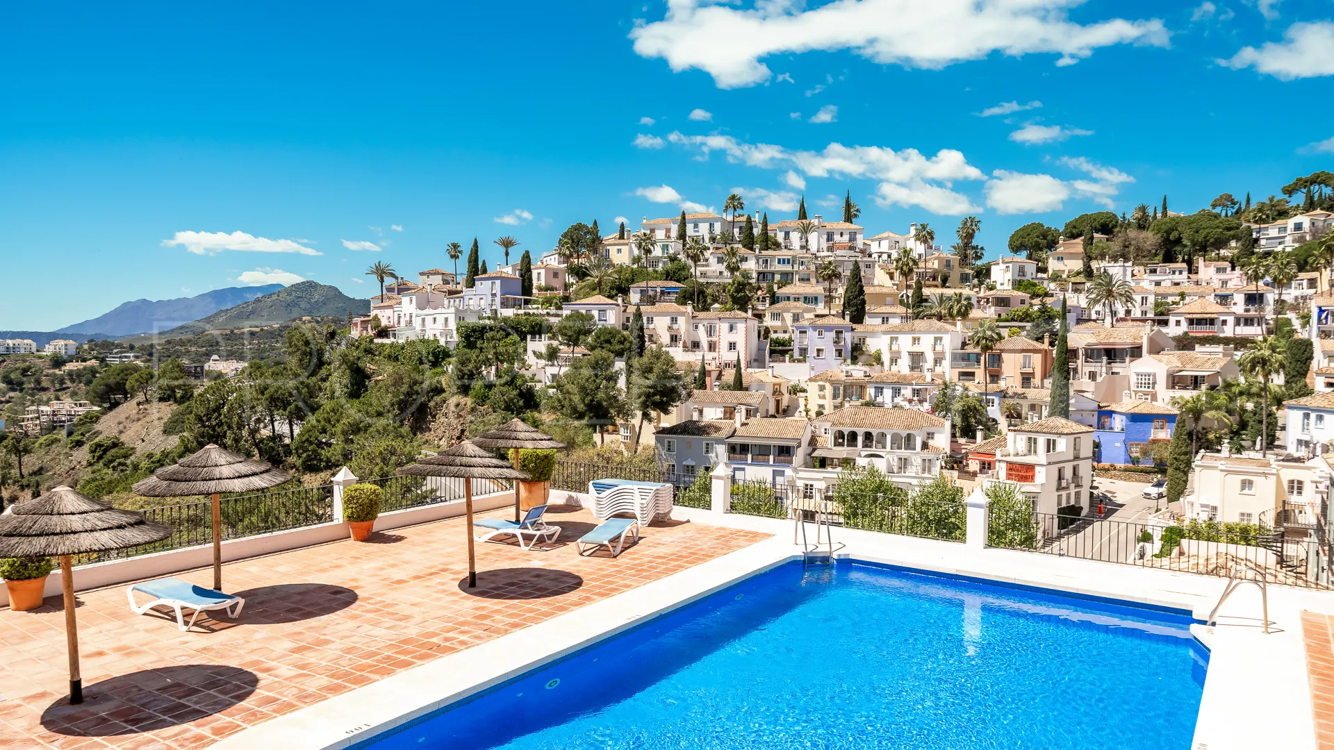 3 bedrooms town house in Benahavis for sale