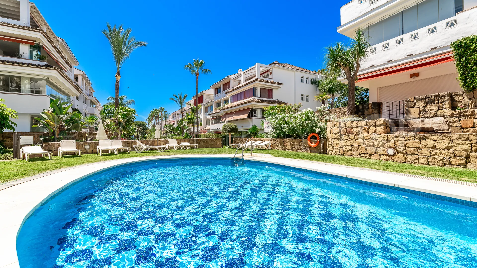 Ático en venta en Beach Side Golden Mile