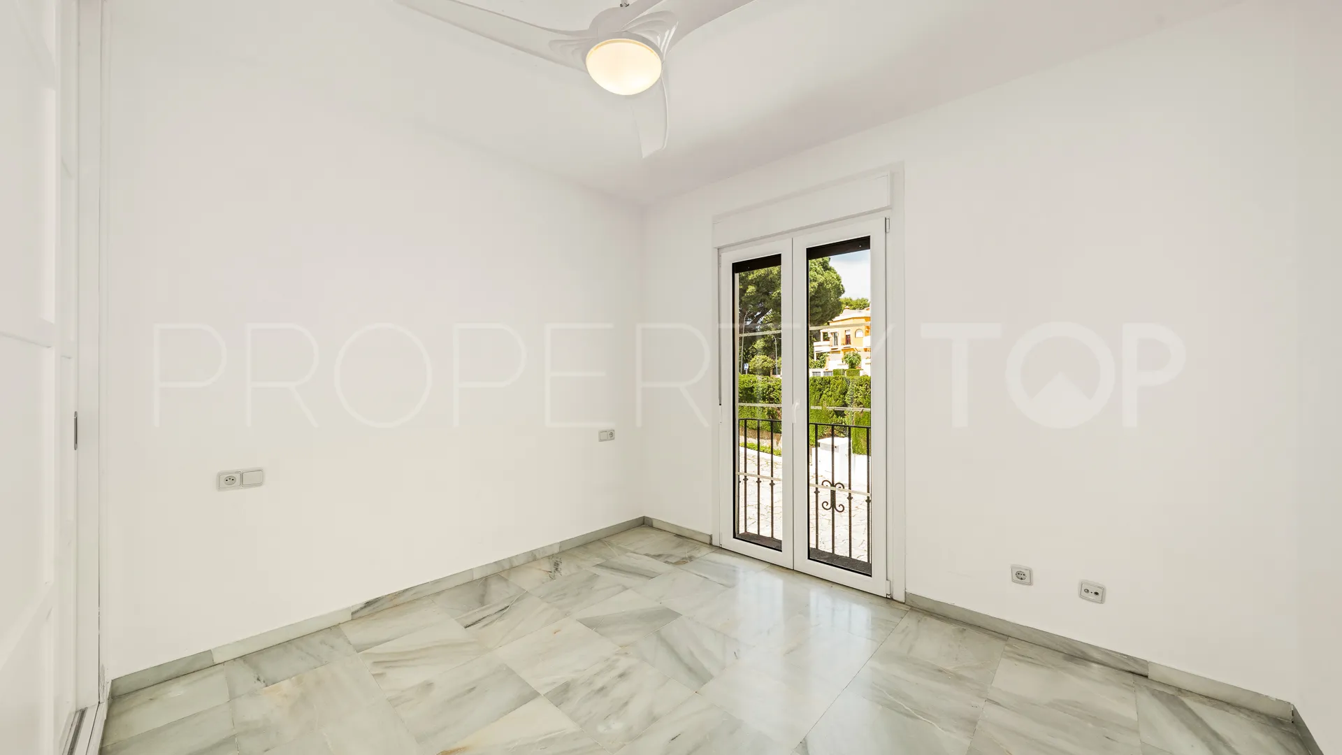 For sale Nagüeles semi detached house