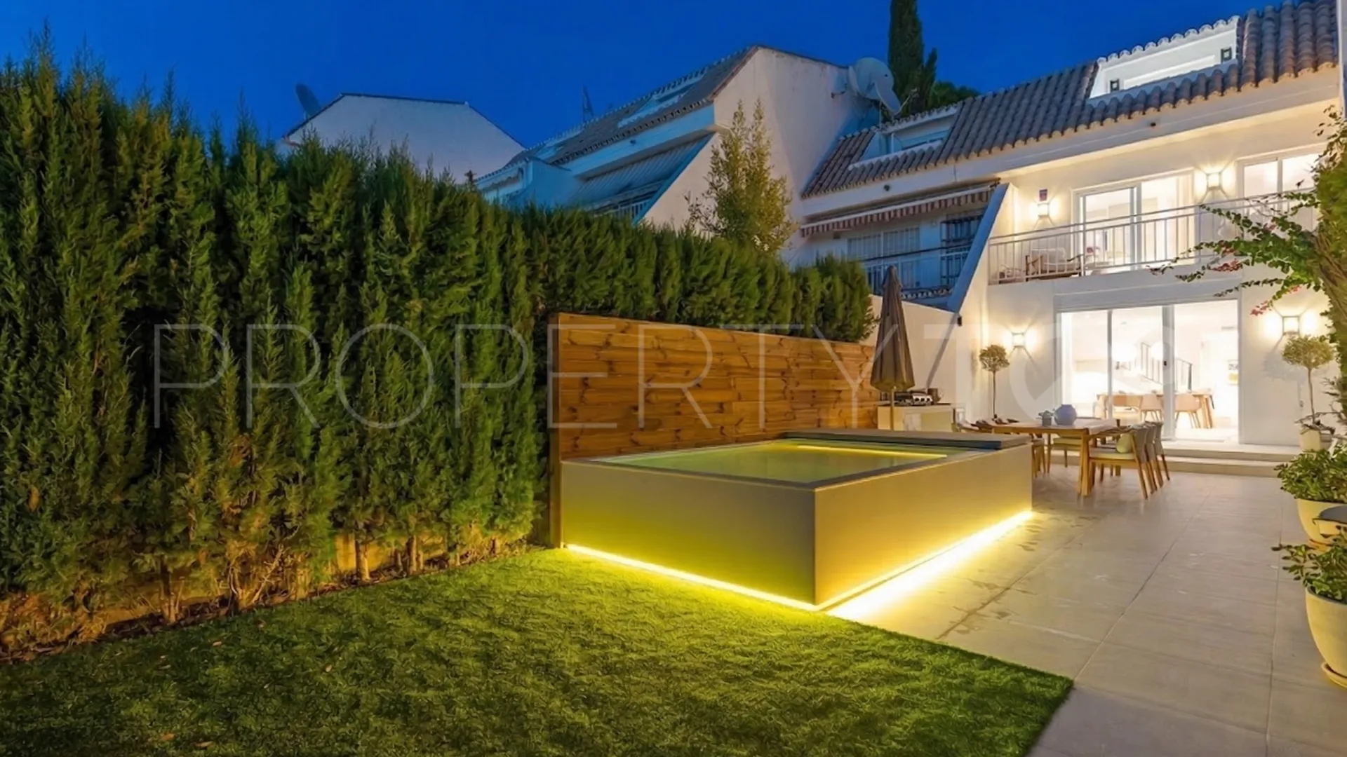 4 bedrooms town house for sale in Nagüeles