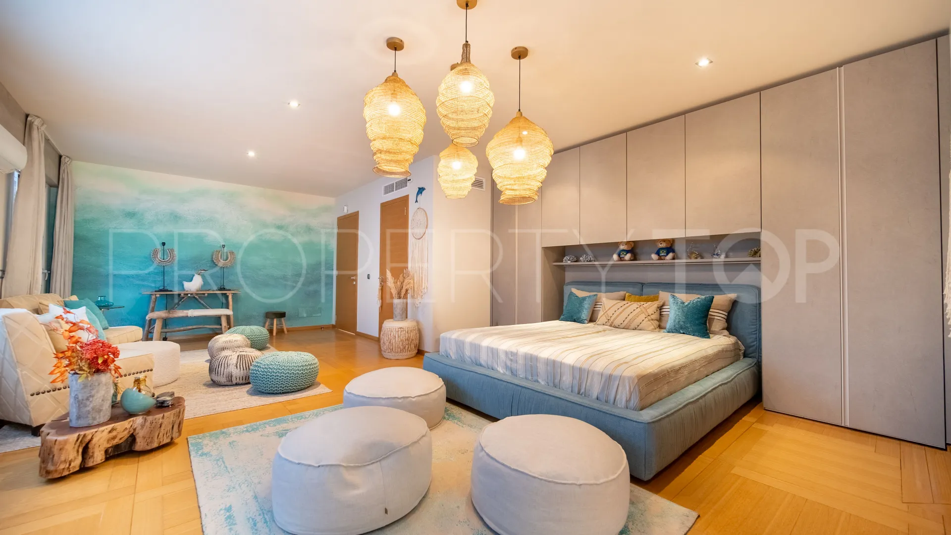 Villa a la venta en Guadalmina Alta con 6 dormitorios