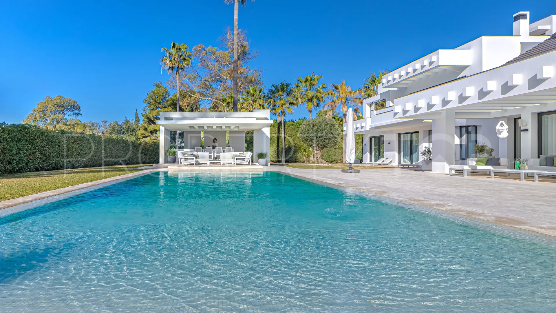 5 bedrooms Guadalmina Baja villa for sale
