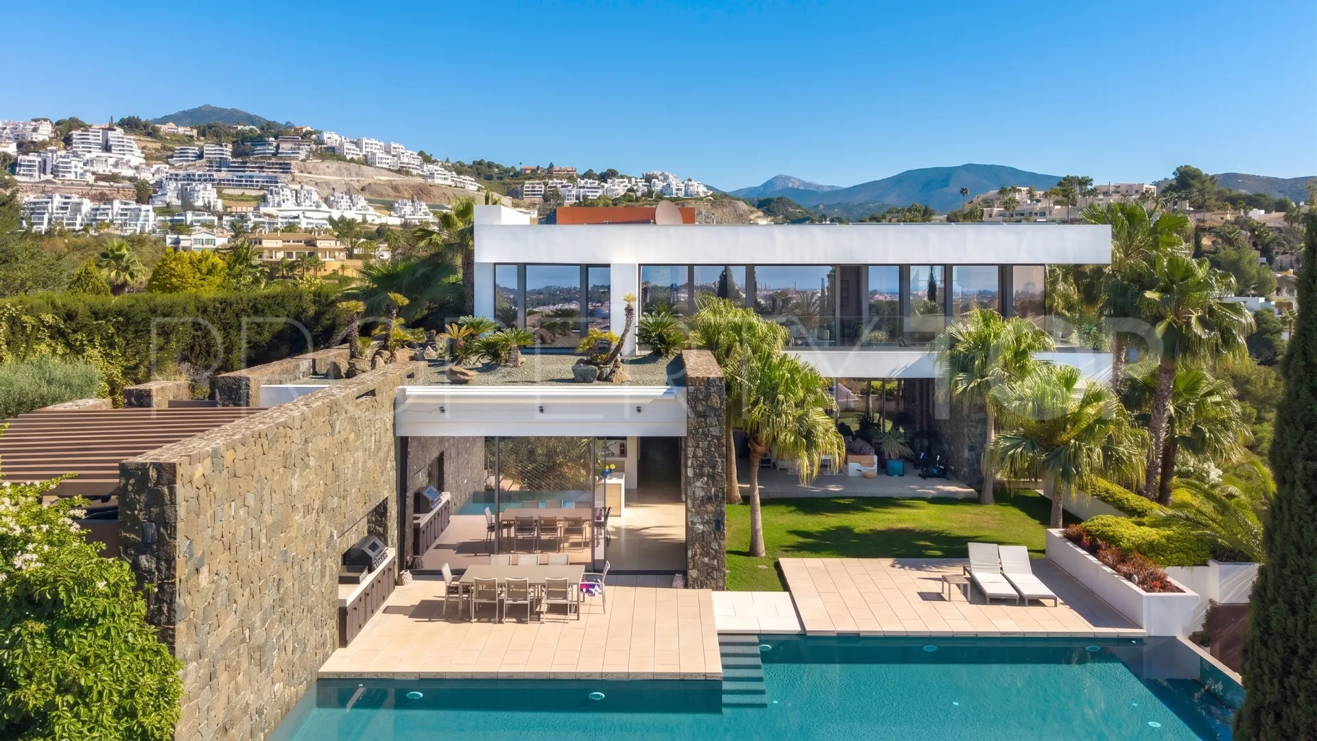 Villa for sale in La Quinta with 7 bedrooms