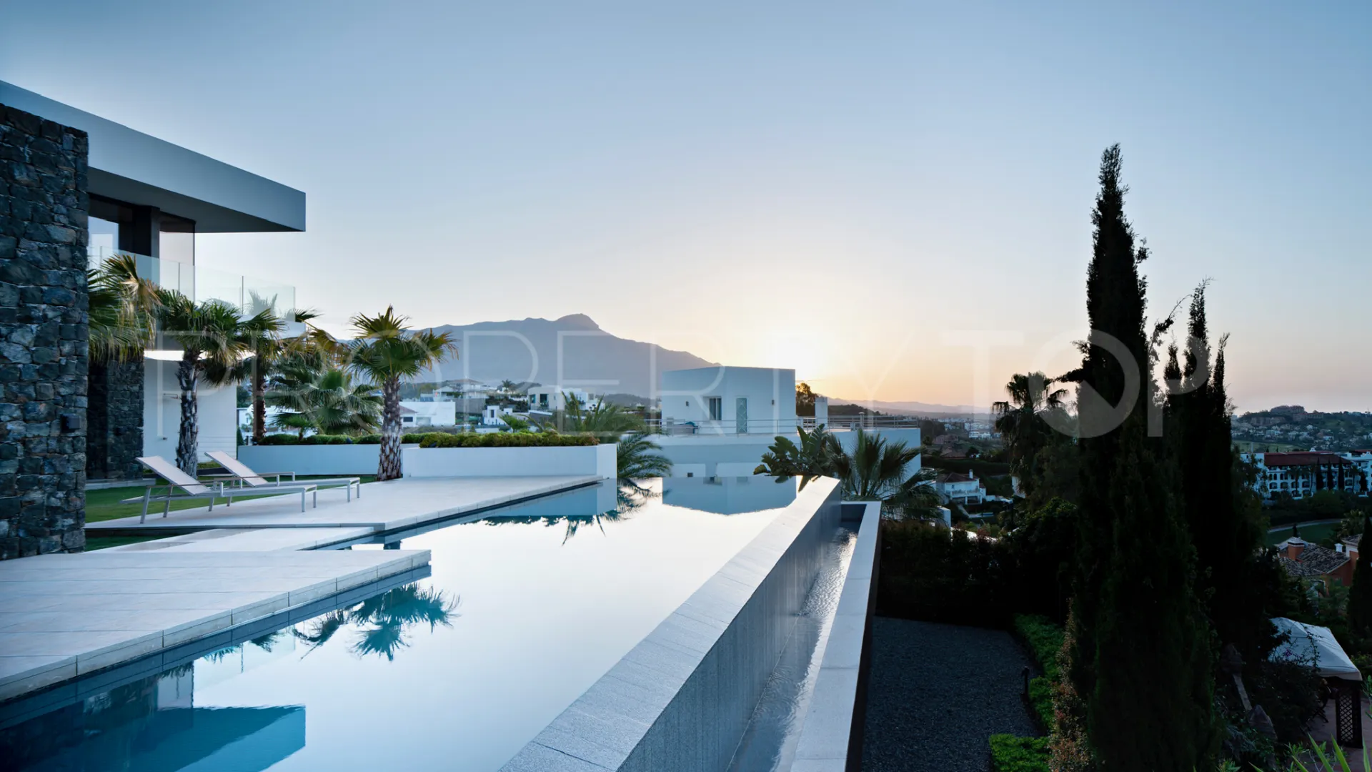 Villa con 7 dormitorios en venta en La Quinta