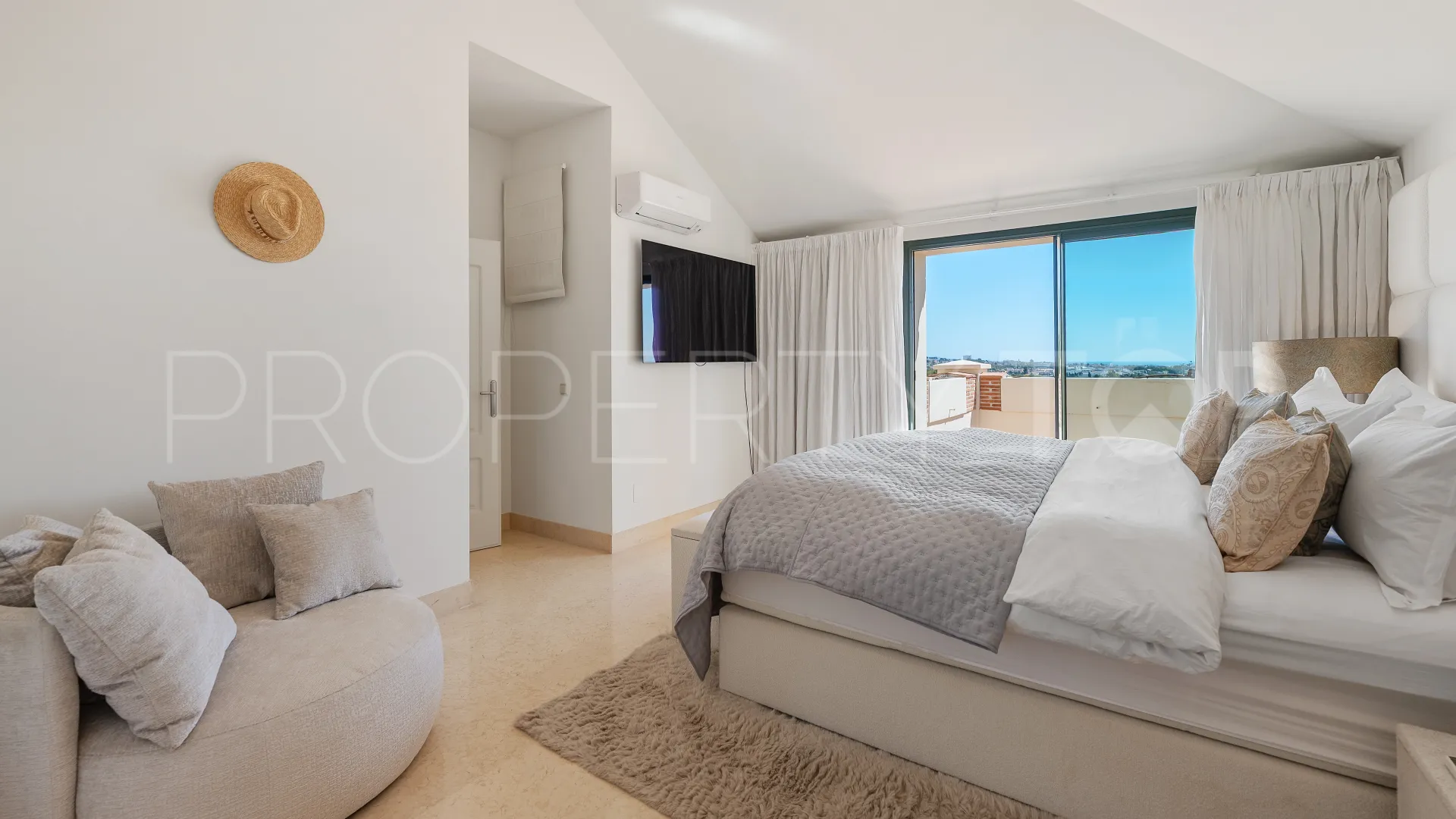 Penthouse for sale in Los Arqueros
