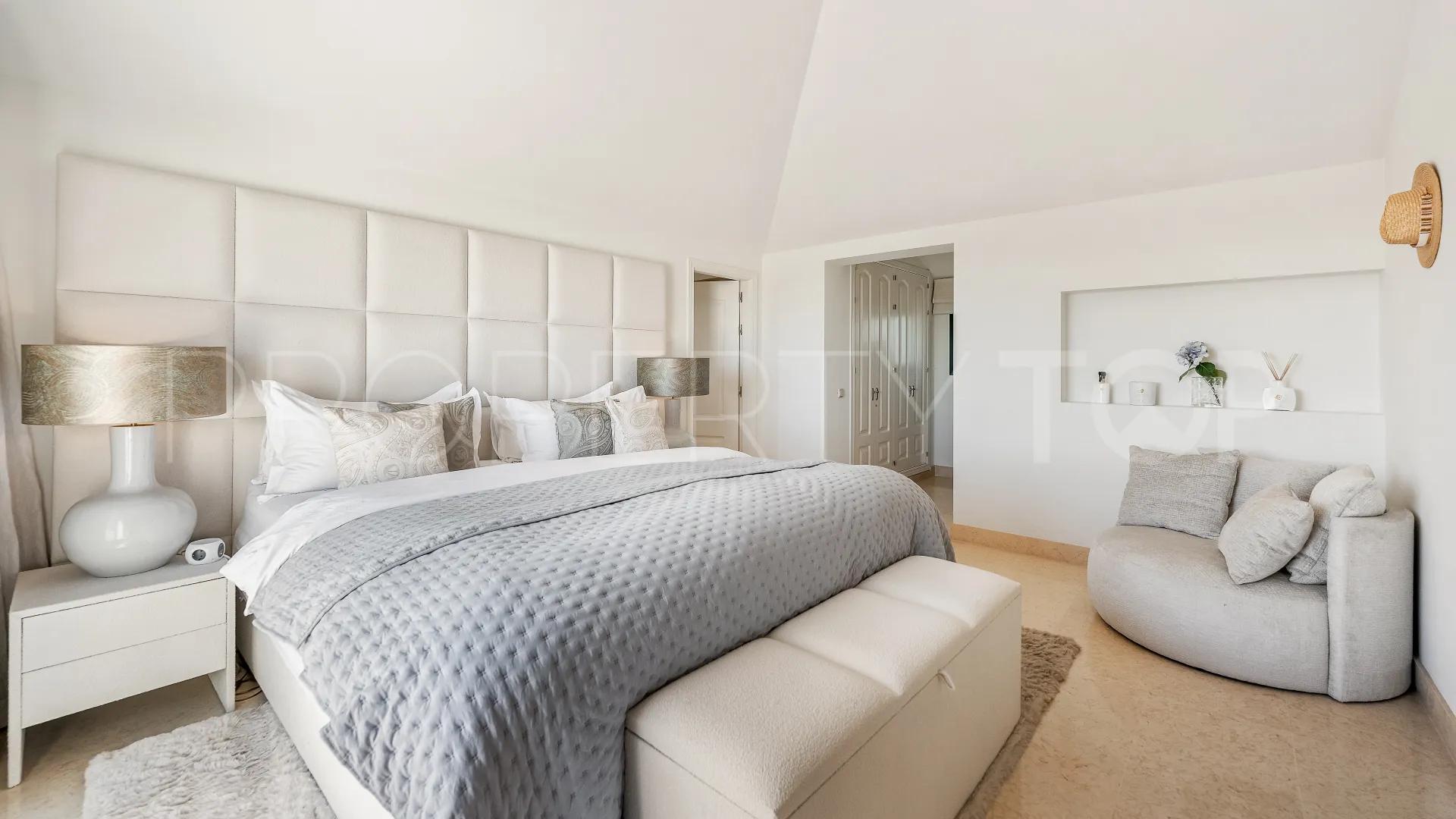 Penthouse for sale in Los Arqueros