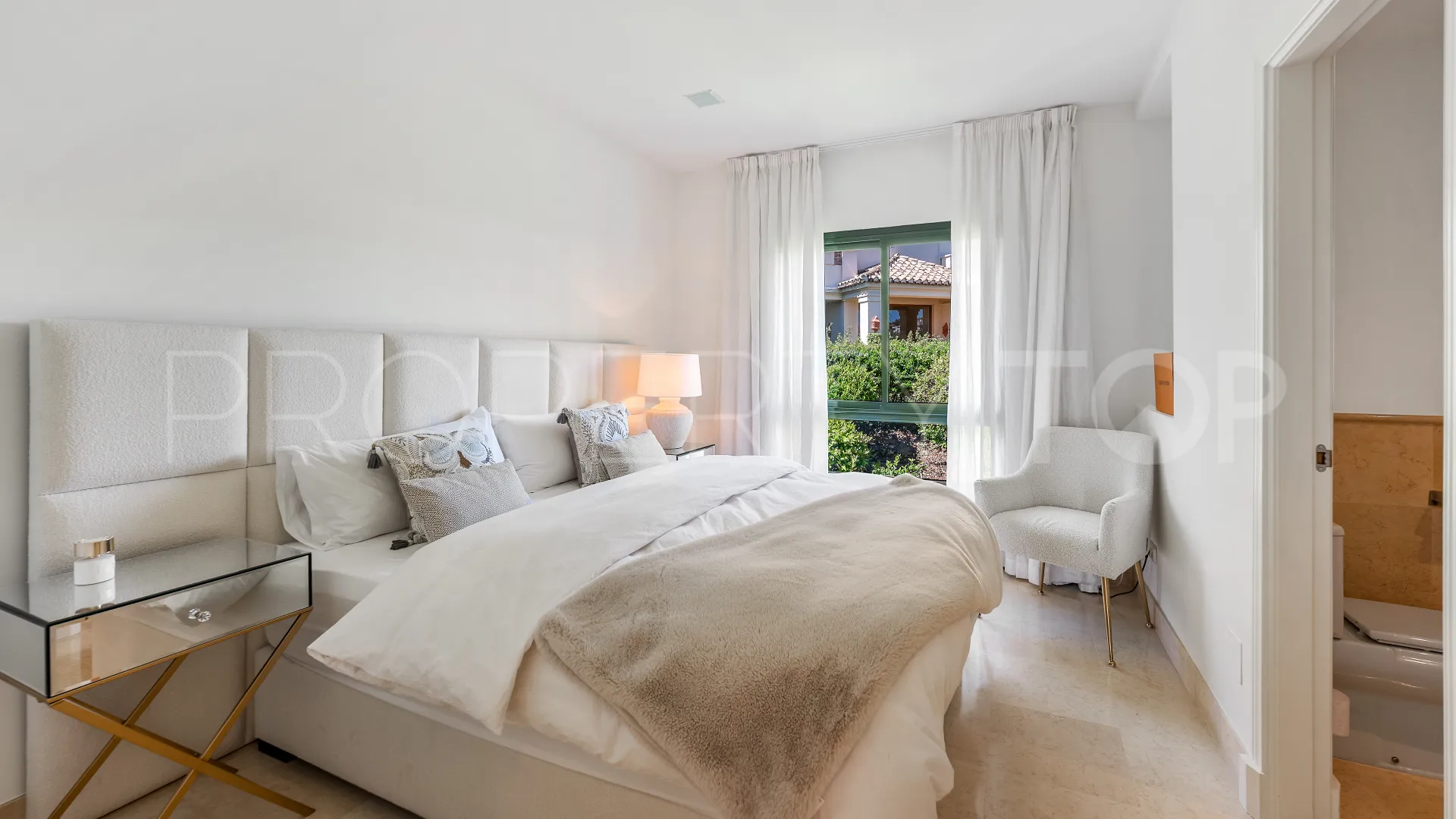 Penthouse for sale in Los Arqueros