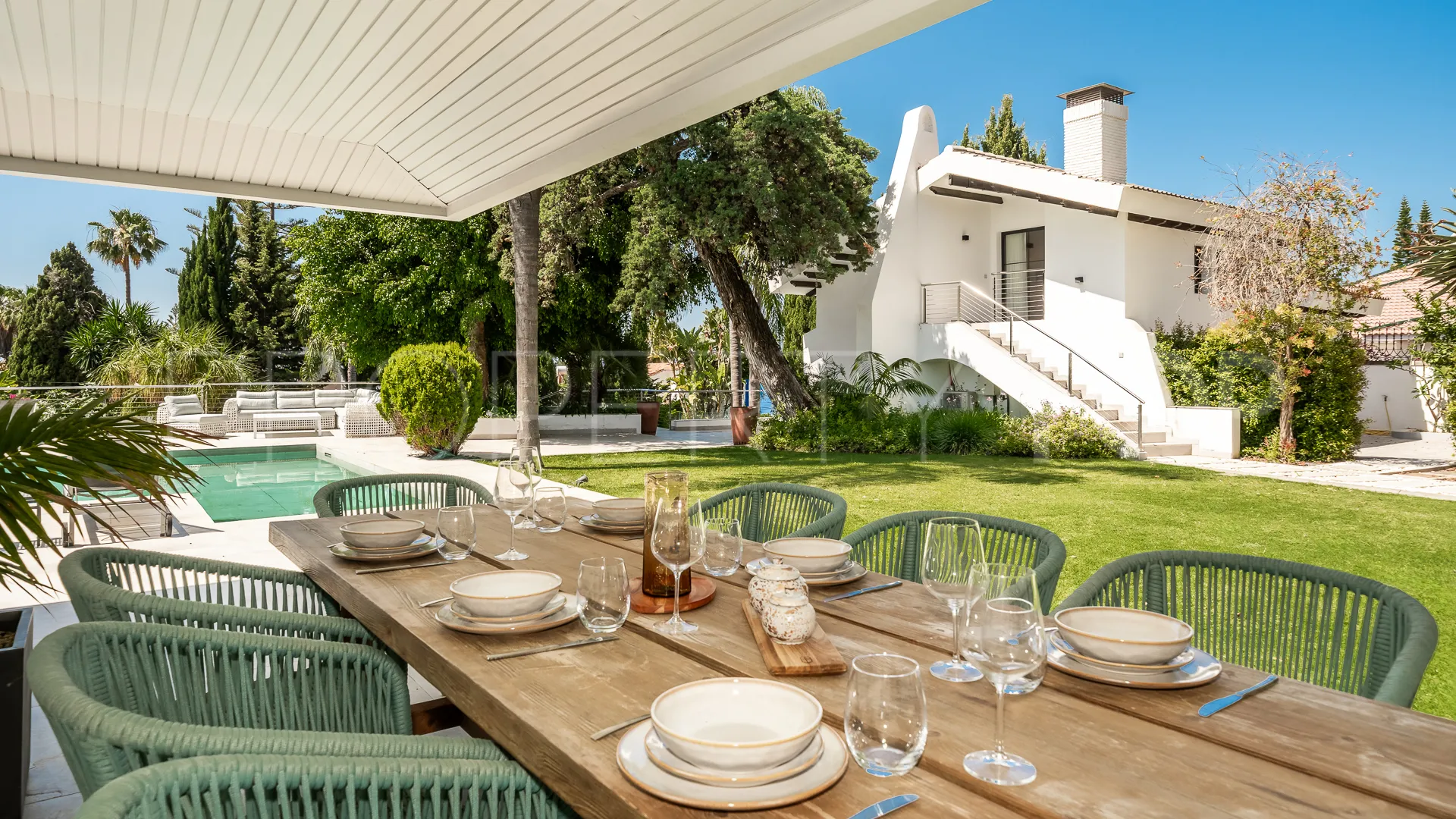 Buy Rio Real 5 bedrooms villa