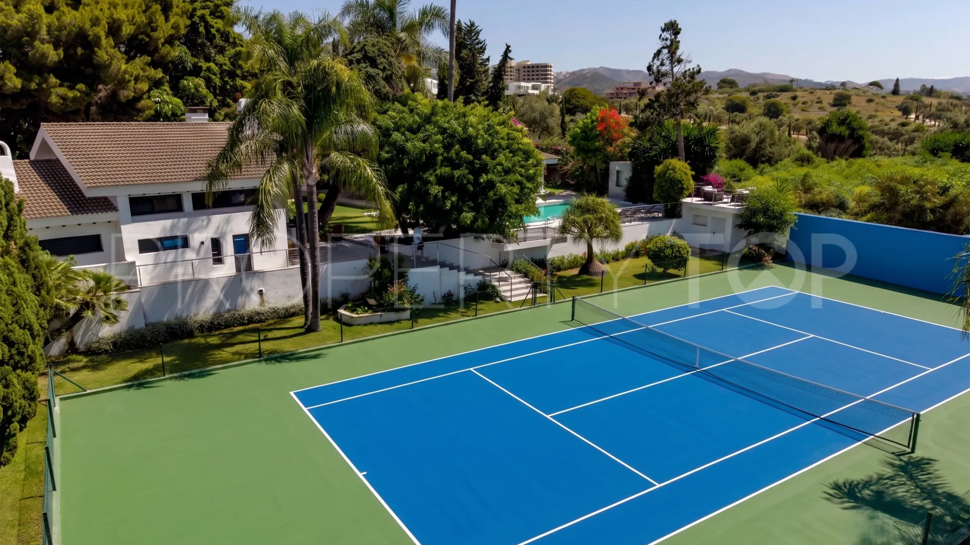 Buy Rio Real 5 bedrooms villa