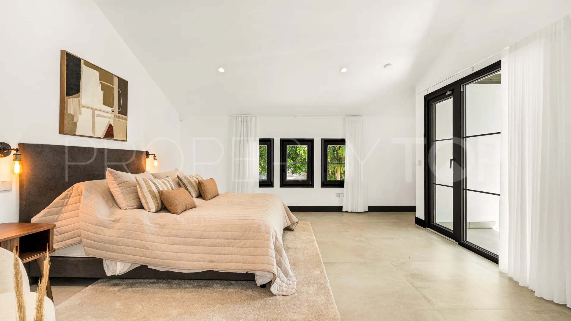 Buy Rio Real 5 bedrooms villa