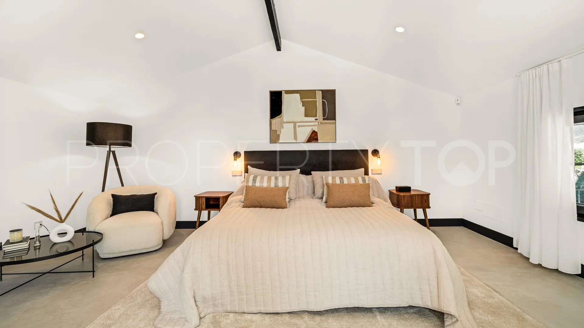 Buy Rio Real 5 bedrooms villa