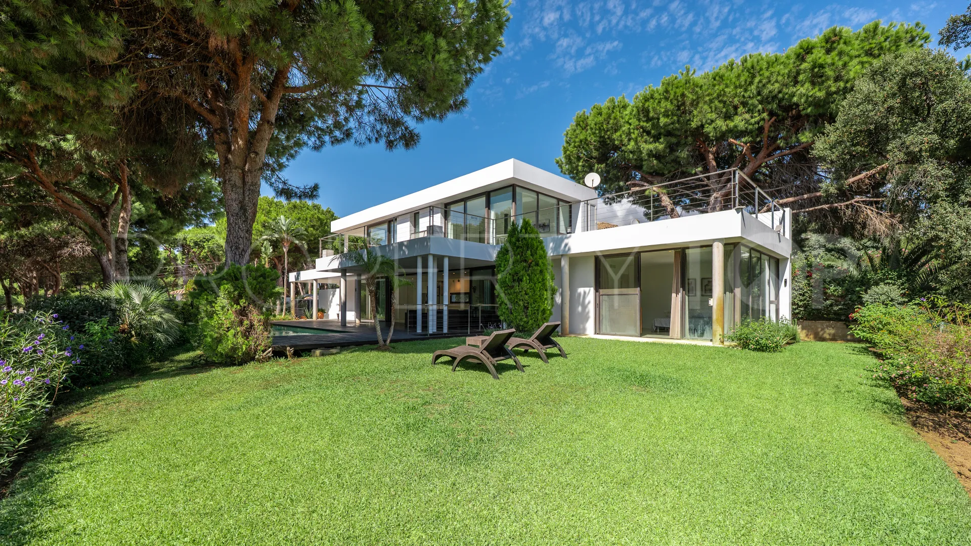 Villa en venta en Cabopino