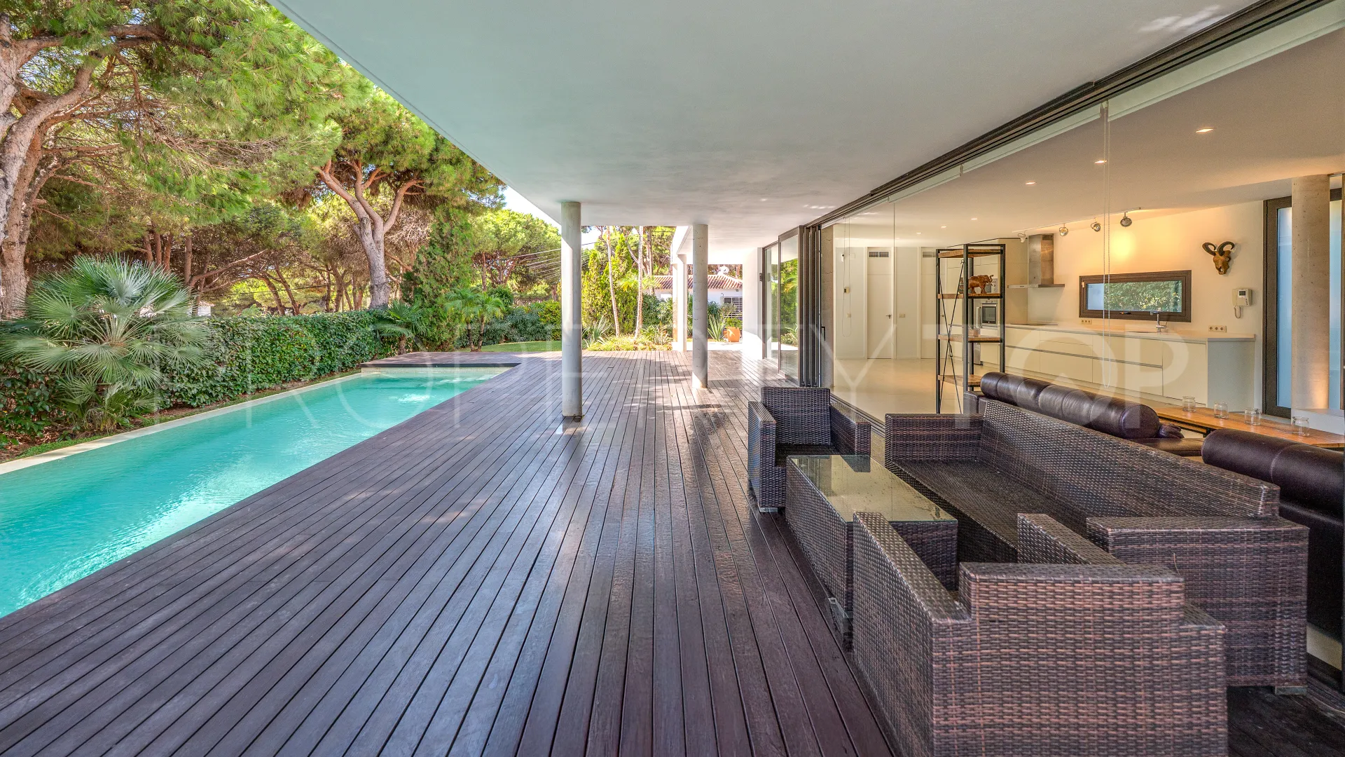 Villa en venta en Cabopino