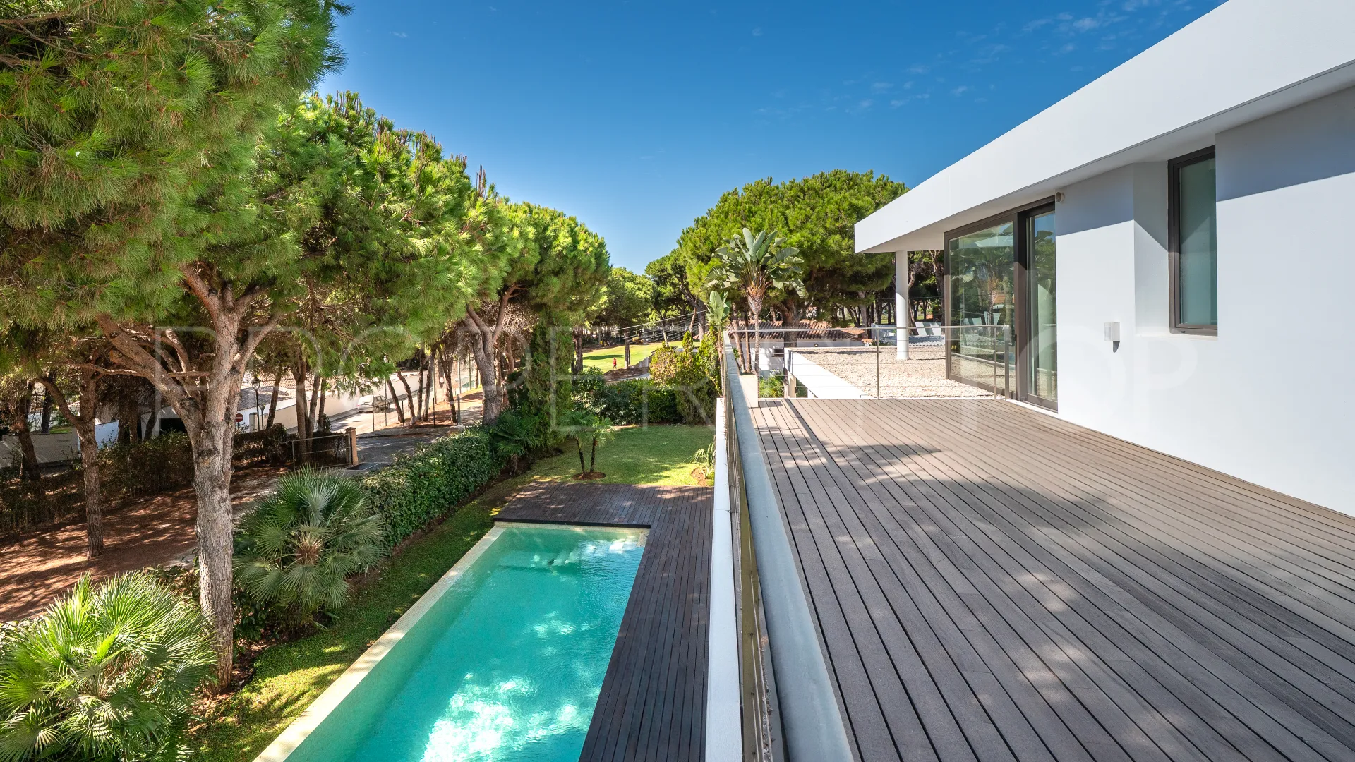 Villa en venta en Cabopino