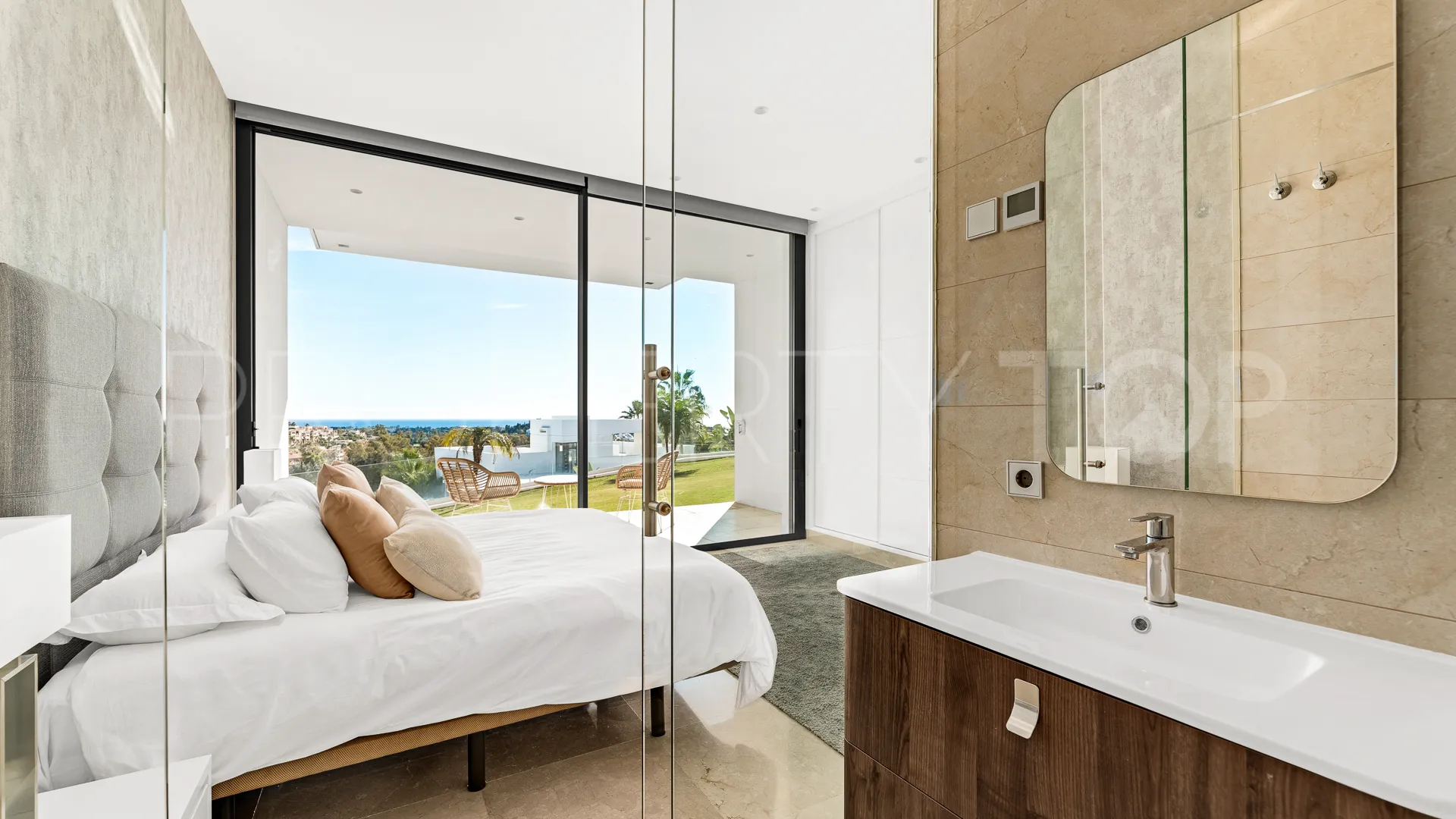 For sale La Alqueria 5 bedrooms villa
