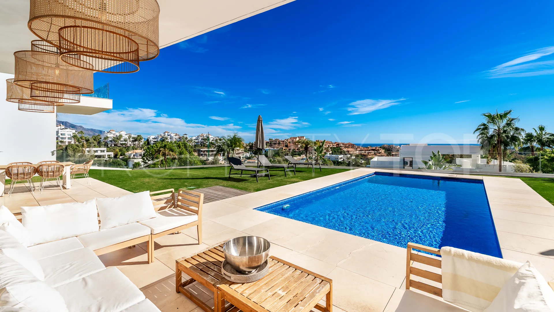 For sale La Alqueria 5 bedrooms villa