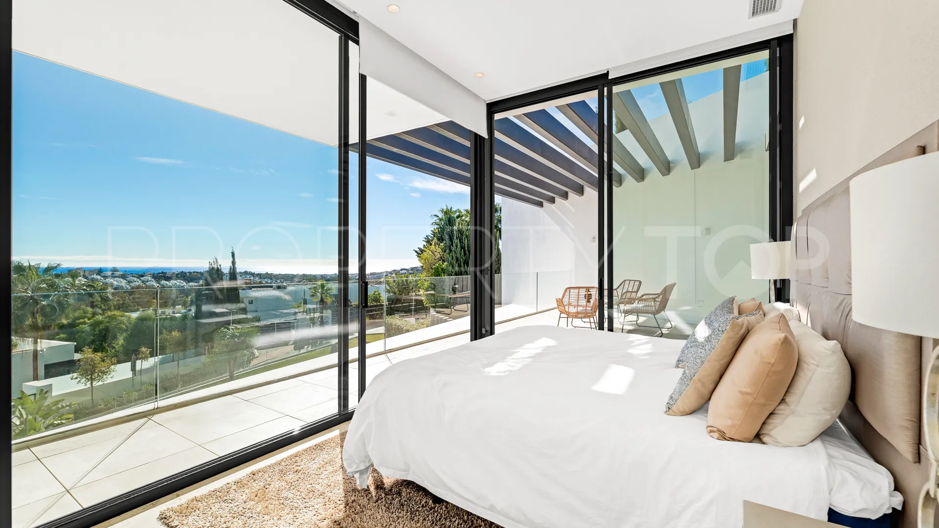 For sale La Alqueria 5 bedrooms villa